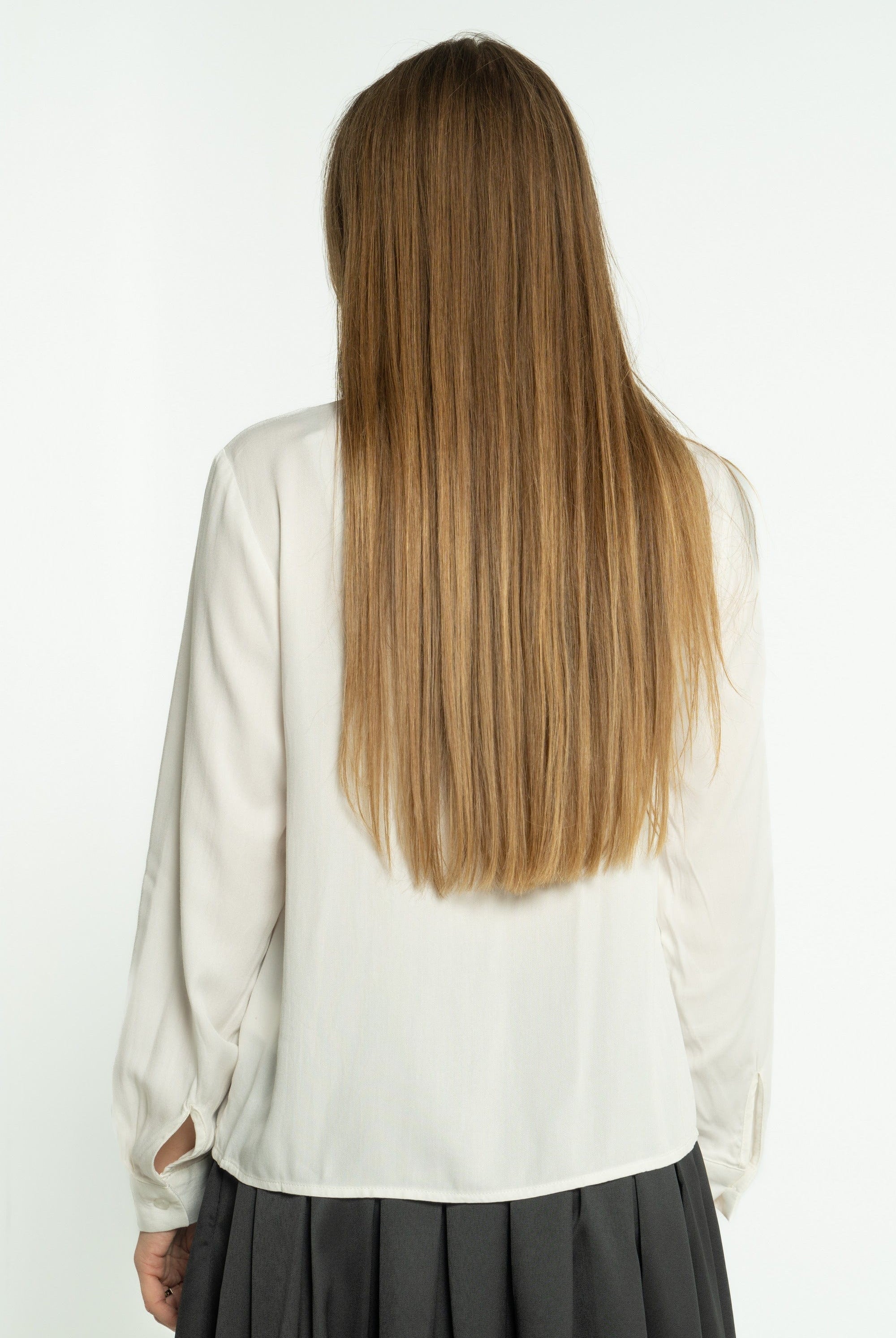 ميكا بلوزة بأكمام طويلة مطرزة كم طويل