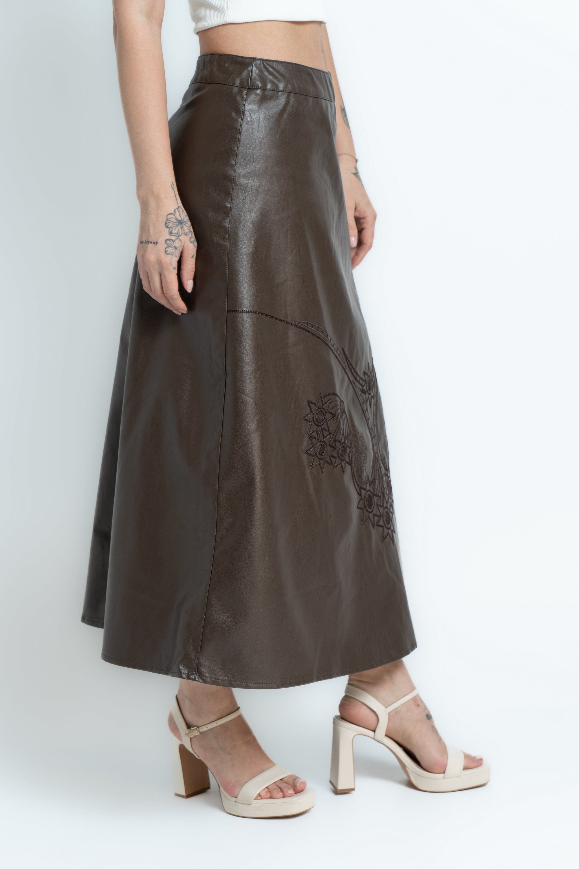 ميكا تنورة نسائى سادة رسمى جلد