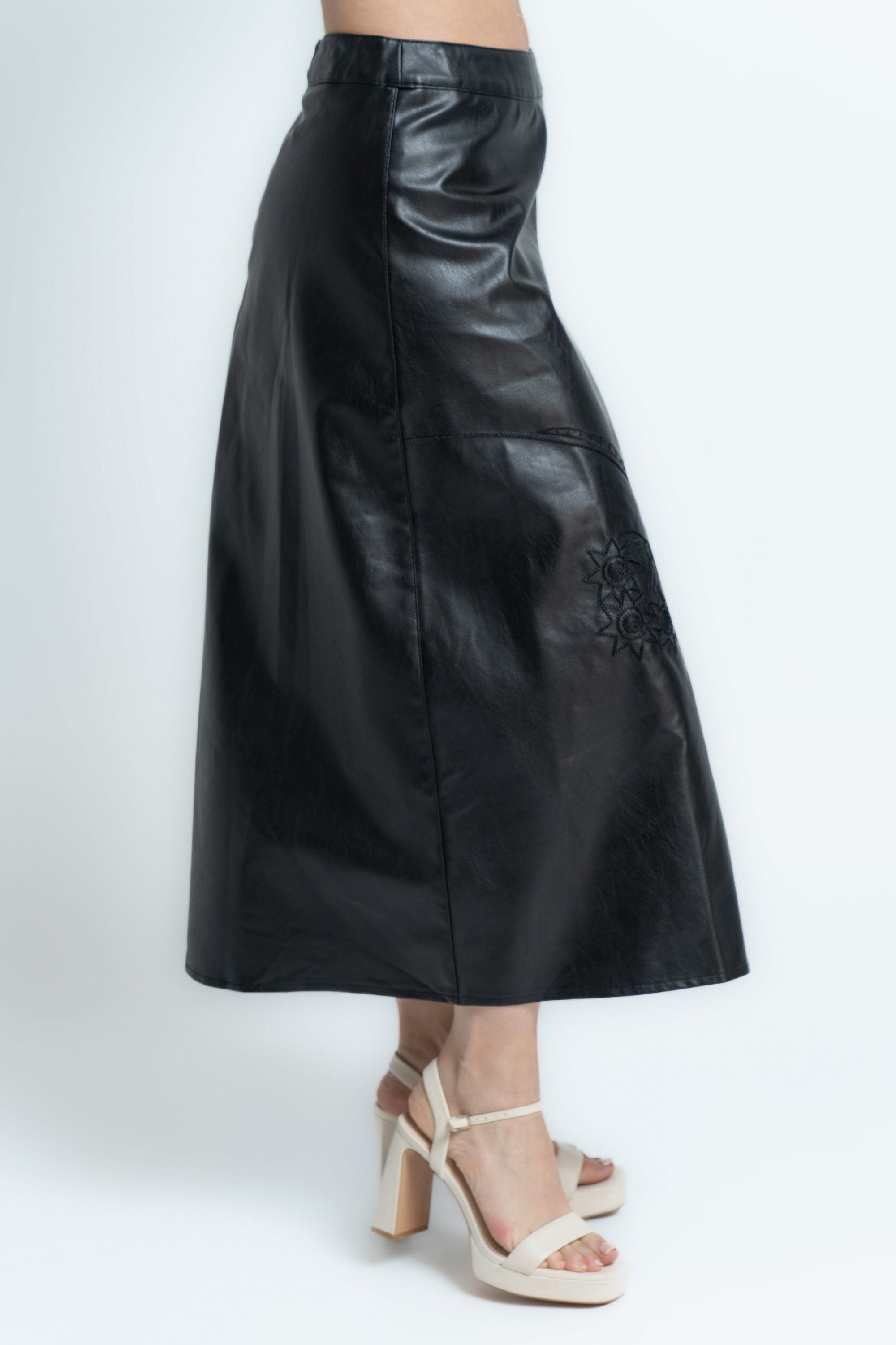 ميكا تنورة نسائى سادة رسمى جلد