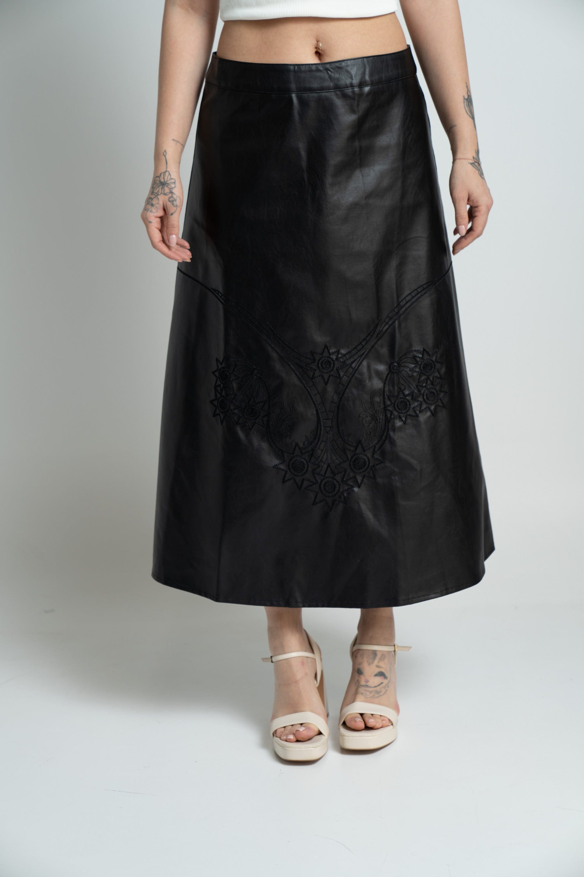 ميكا تنورة نسائى سادة رسمى جلد