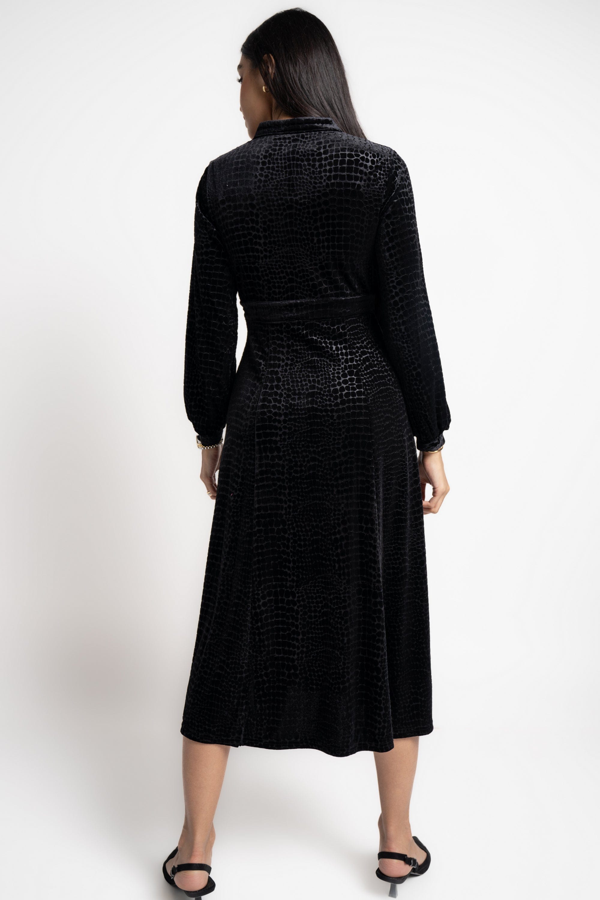 ميكا فستان نسائي كم طويل ميدى واسع من الأسفل