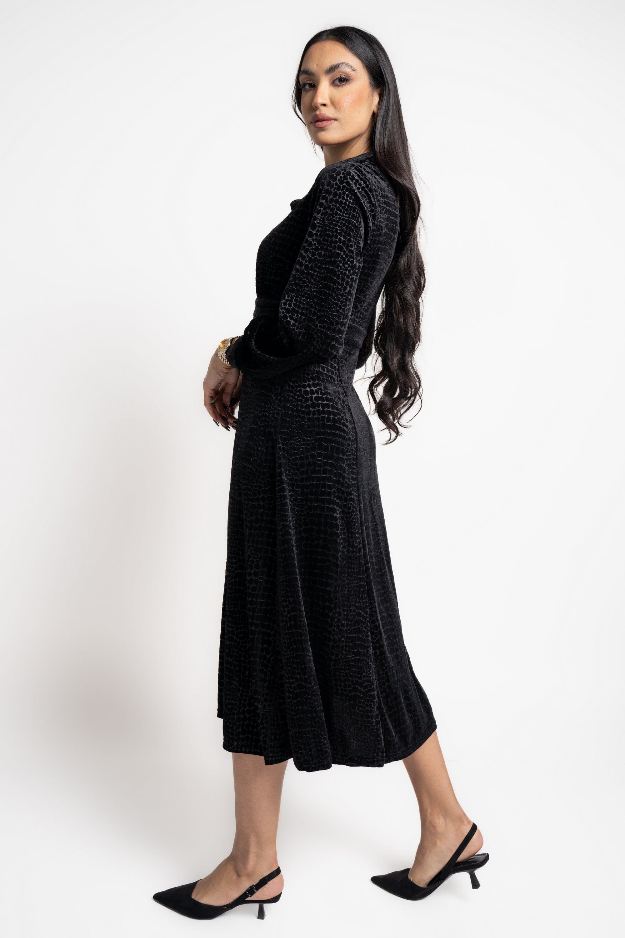 ميكا فستان نسائي كم طويل ميدى واسع من الأسفل