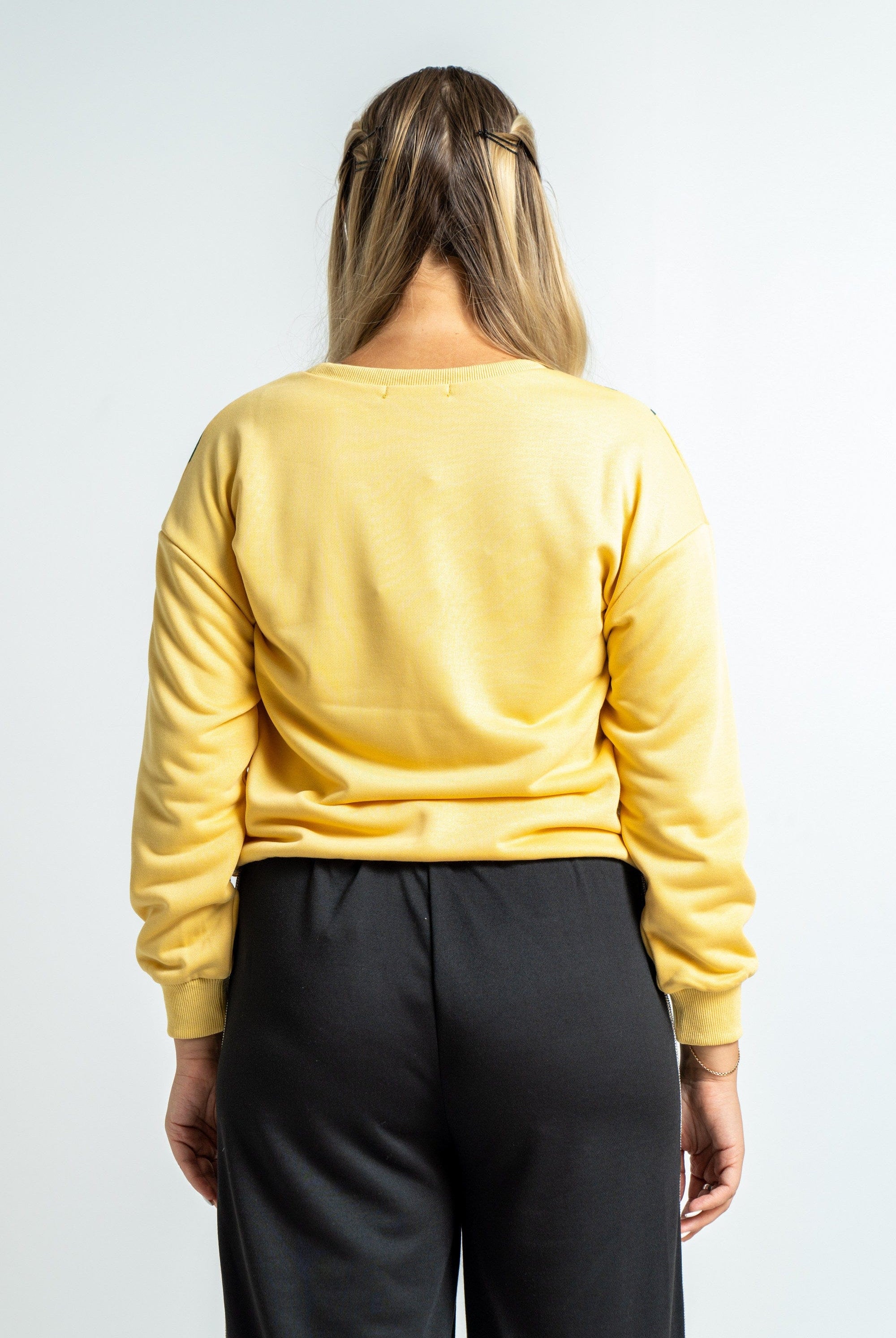 ميكا بلوزة بأكمام طويلة بطبعة مشجرة على الصدر