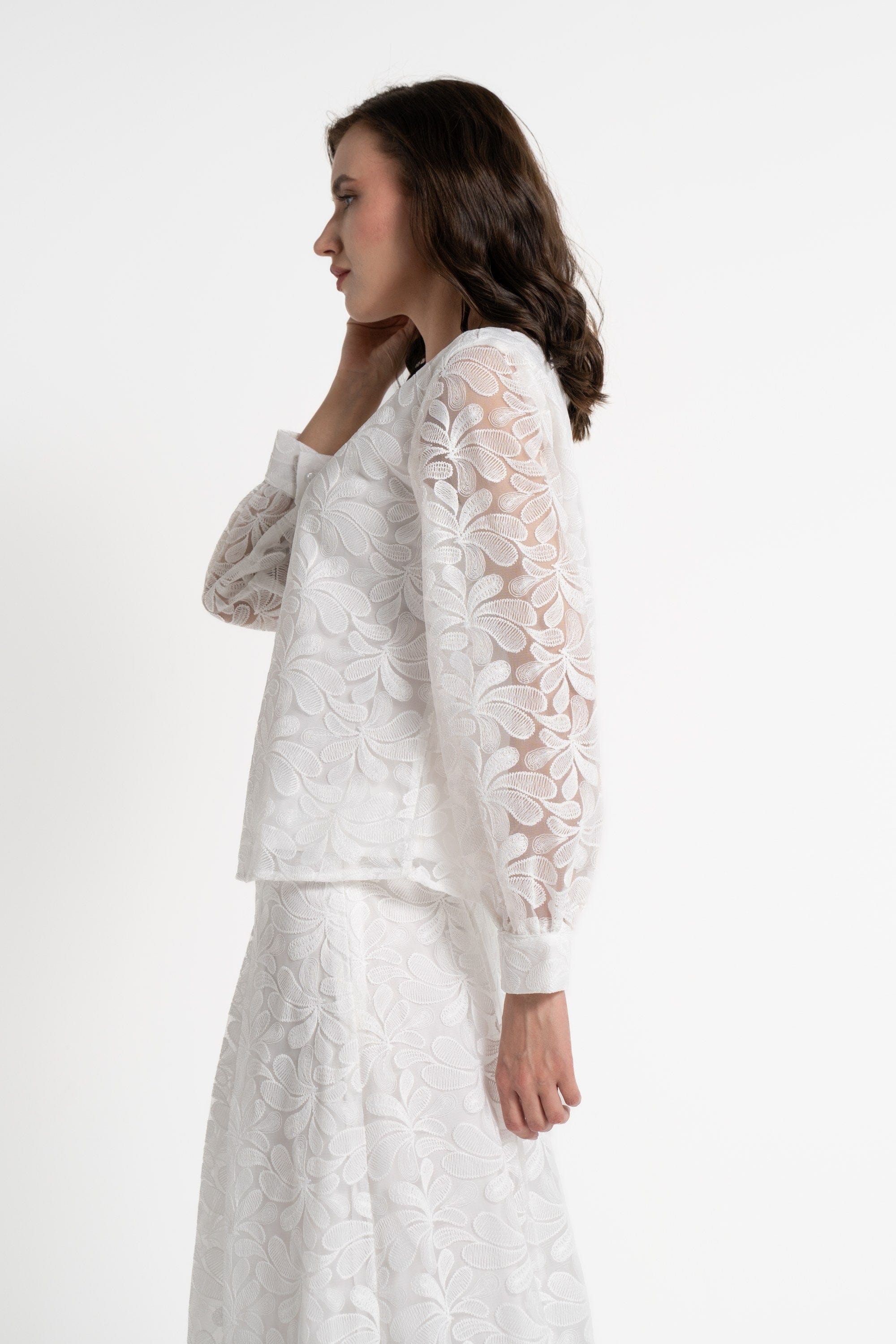 ميكا بلوزة بأكمام طويلة موردة نسائي أوف وايت