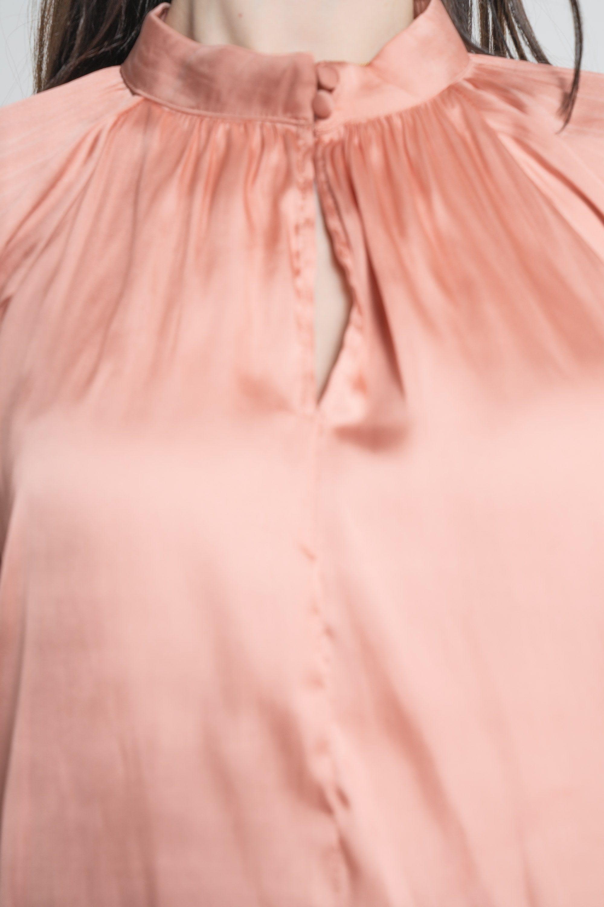 ميكا بلوزة بأكمام طويلة سادة بفيونكة أمامية نسائي