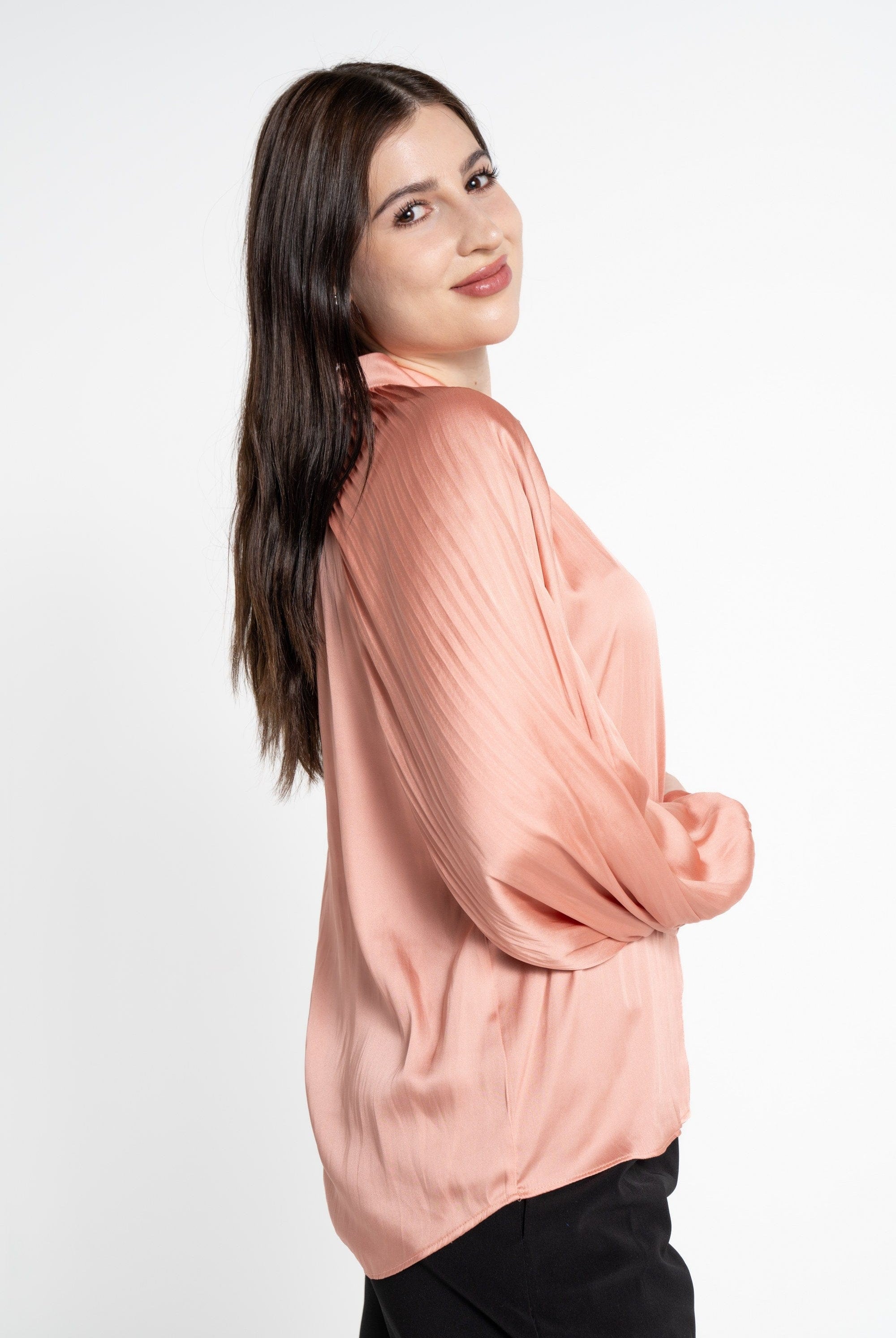 ميكا بلوزة بأكمام طويلة سادة بفيونكة أمامية نسائي