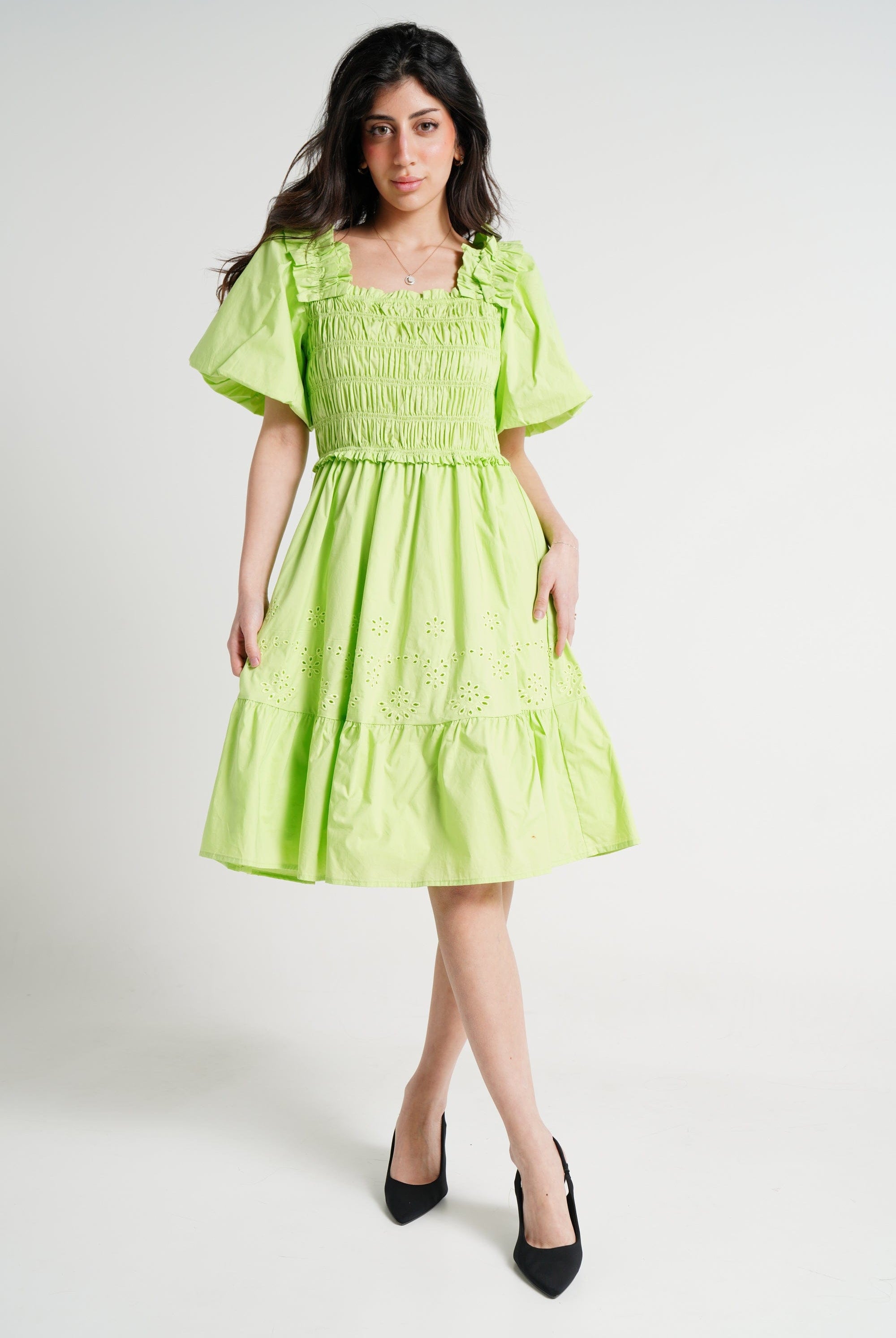 ميكا فستان قصير الأكمام بطول الركبة نسائي