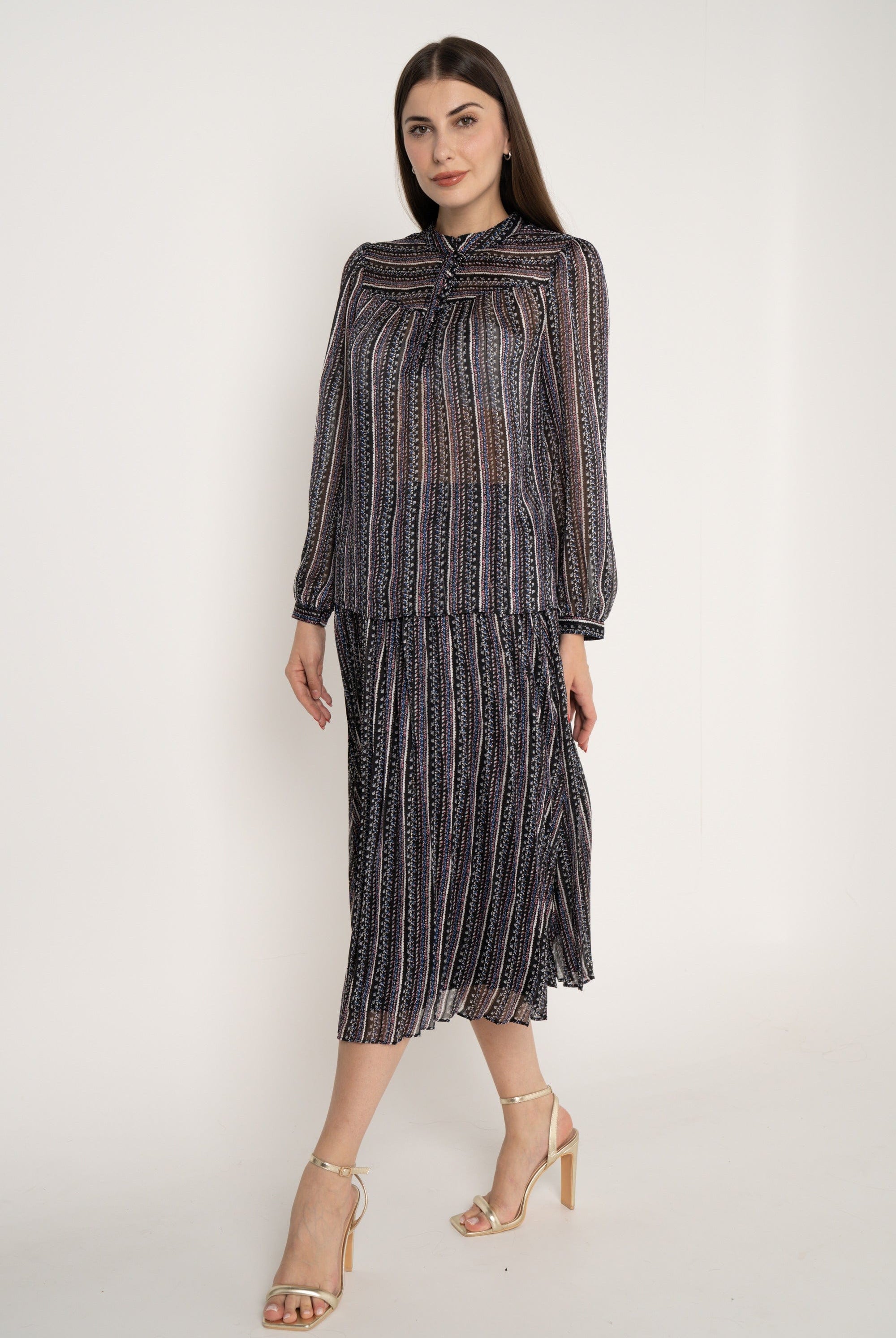 ميكا تنورة ميدي مقلمة بالنقش