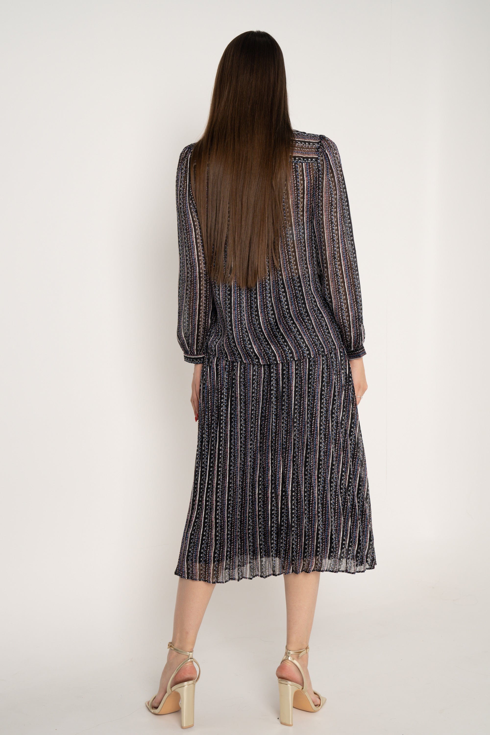 ميكا تنورة ميدي مقلمة بالنقش