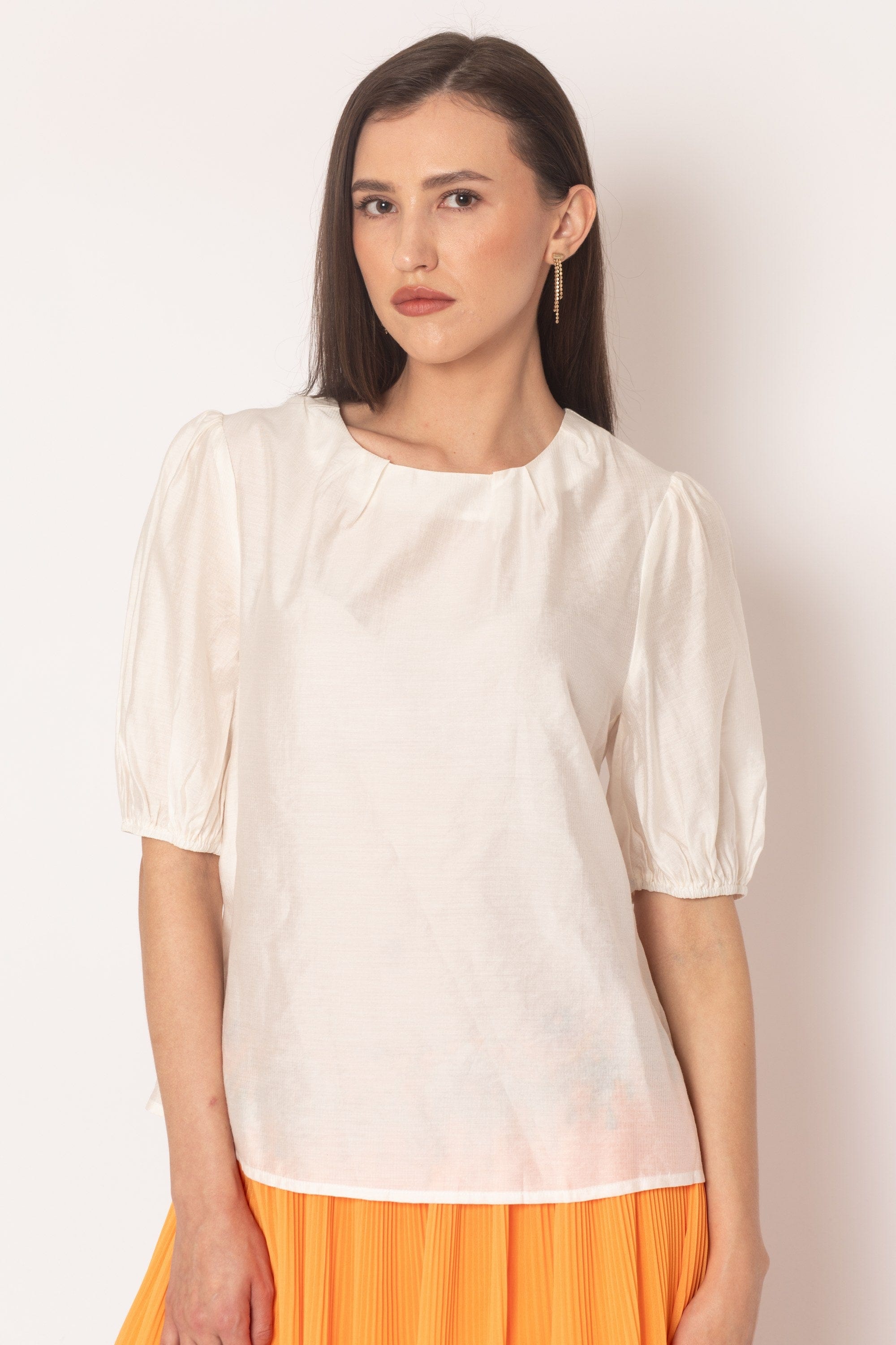 ميكا بلوزة بأكمام قصيرة فضفاضة برقبة دائرية