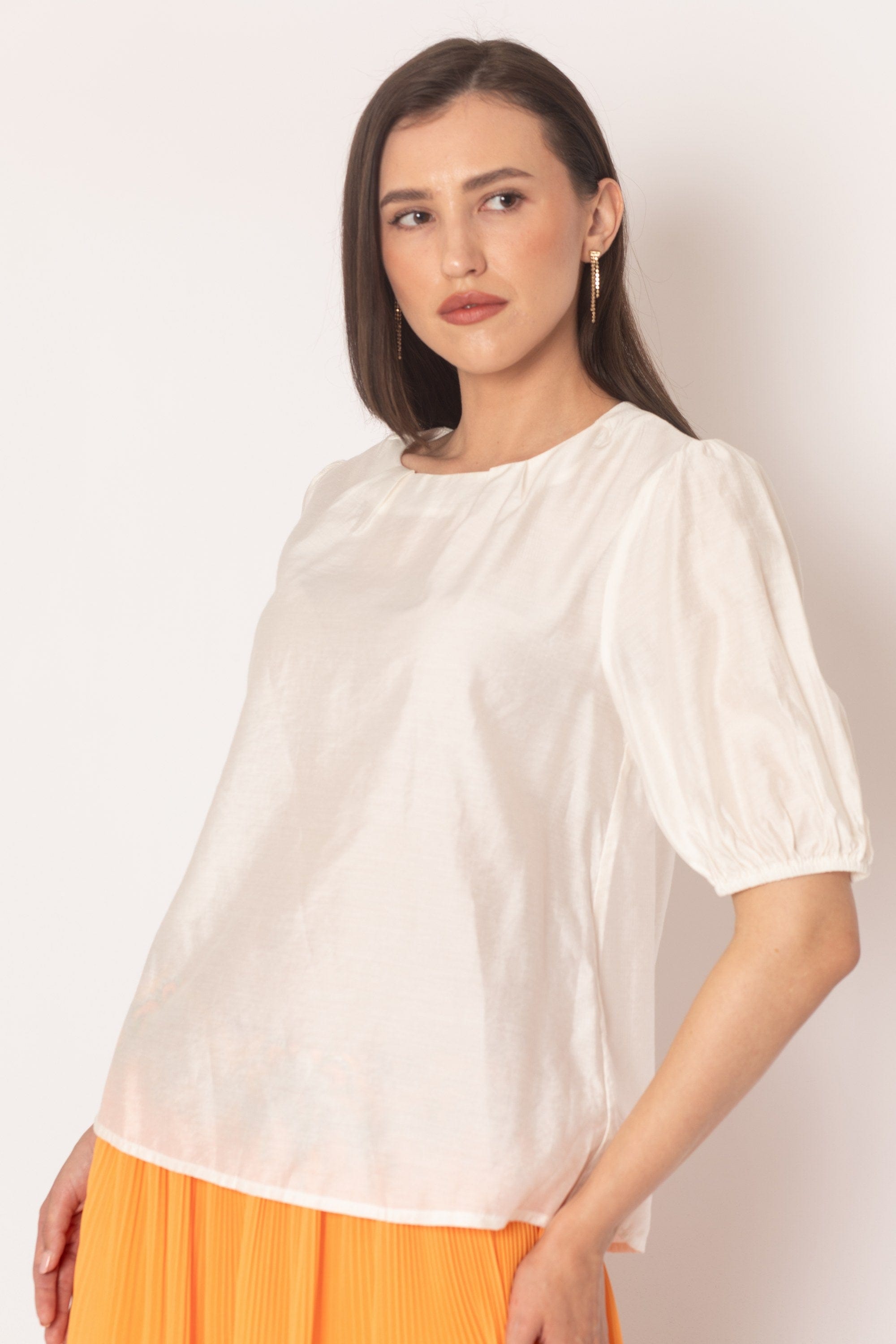 ميكا بلوزة بأكمام قصيرة فضفاضة برقبة دائرية