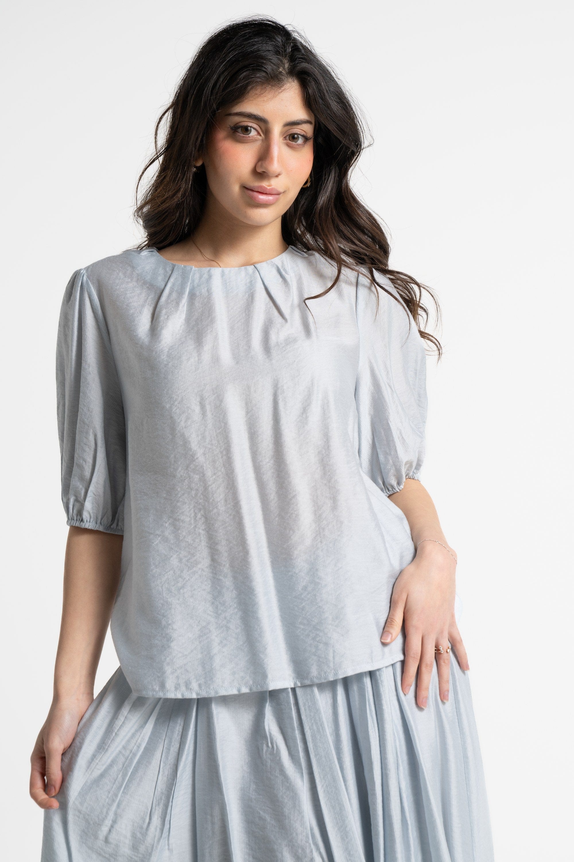 ميكا بلوزة بأكمام قصيرة فضفاضة برقبة دائرية