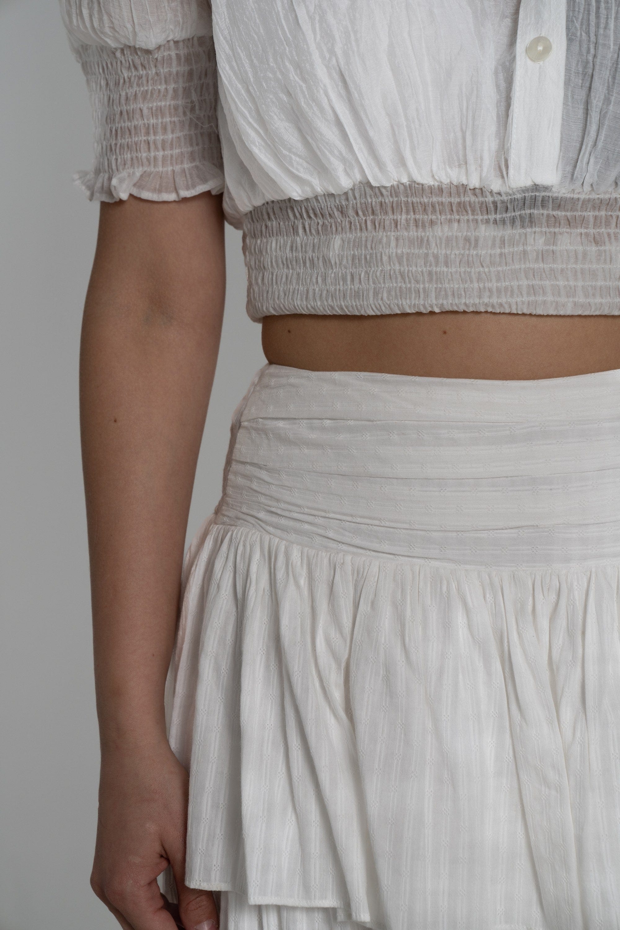 ميكا تنورة بطول الركبة نسائي طبقات