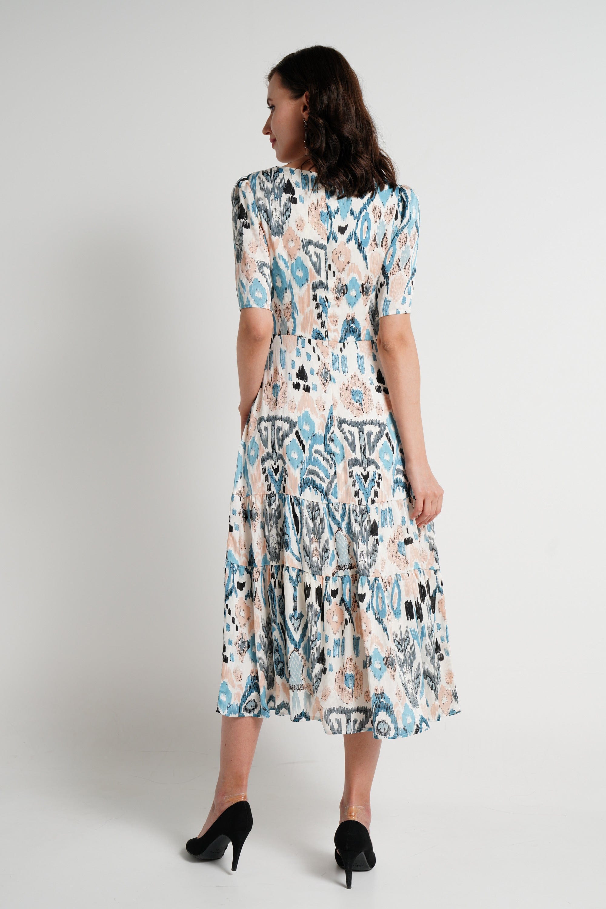 ู
ููุง ูุณุชุงู ู
ูุฏู ุจุฃูู
ุงู
ูุตูุฑุฉ ู
ูููุด ู
ุฎุตุฑ ูุณุงุฆู