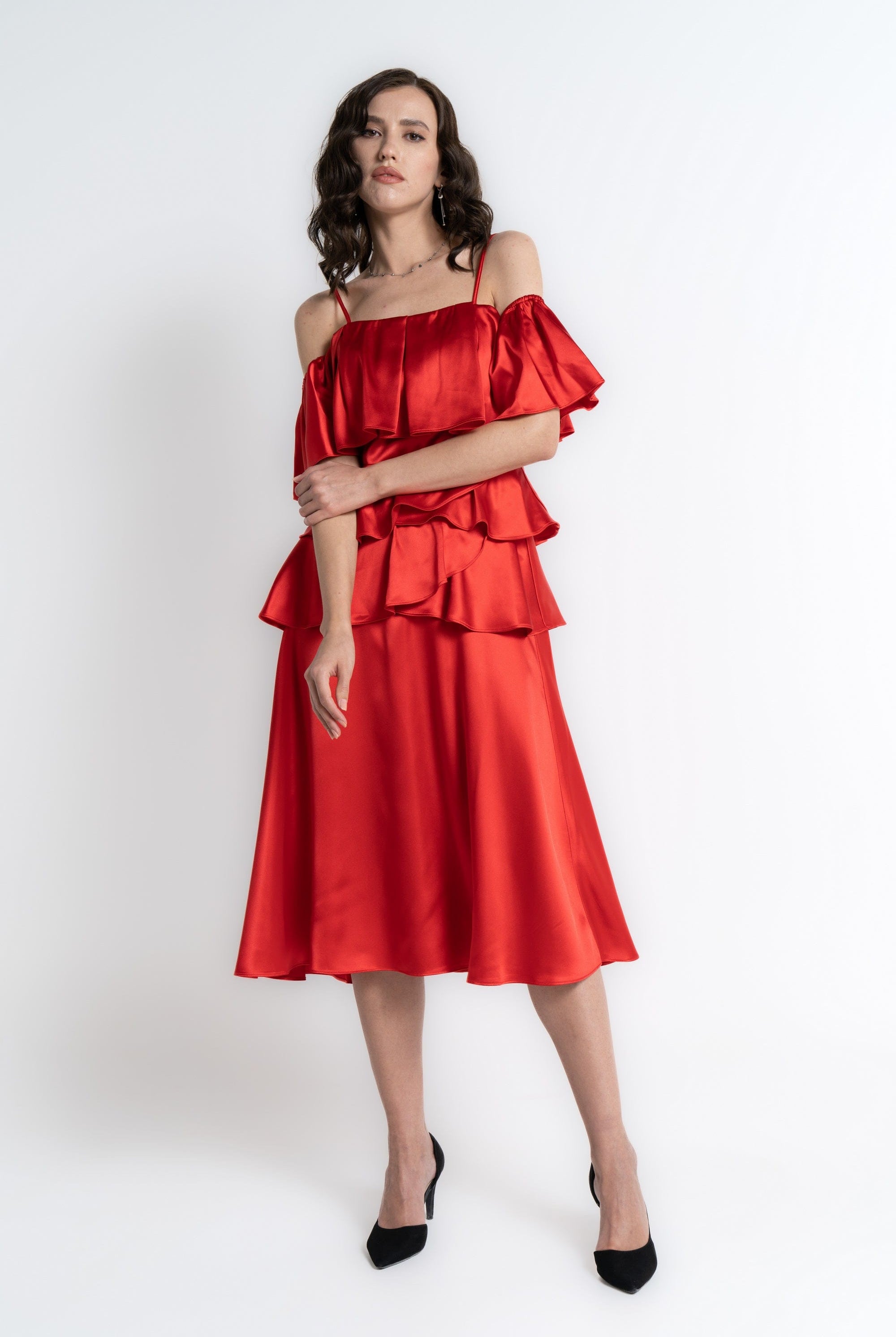 ميكا فستان ميدي ناعم بحمالات