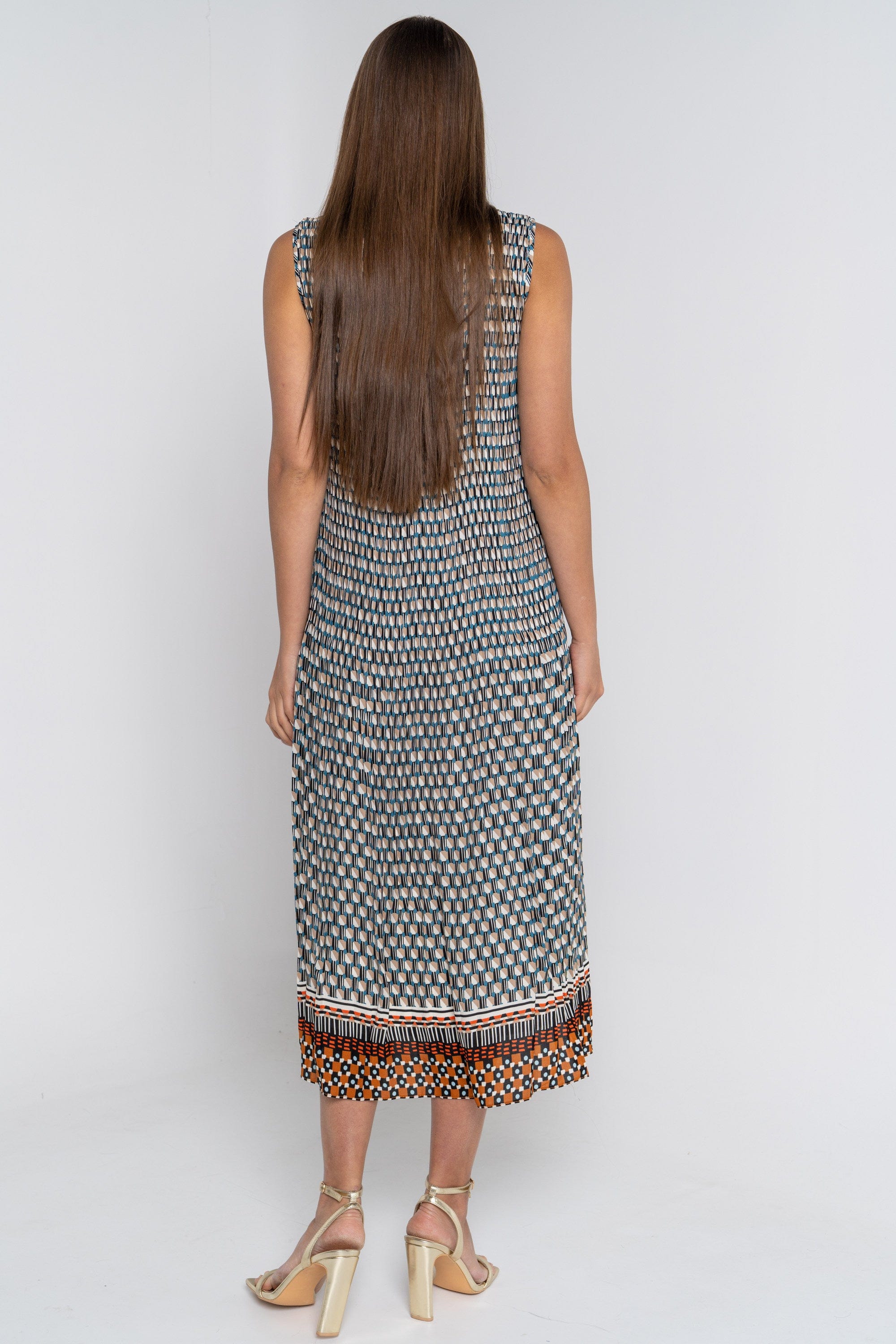 ميكا فستان ميدي بدون أكمام منقوش