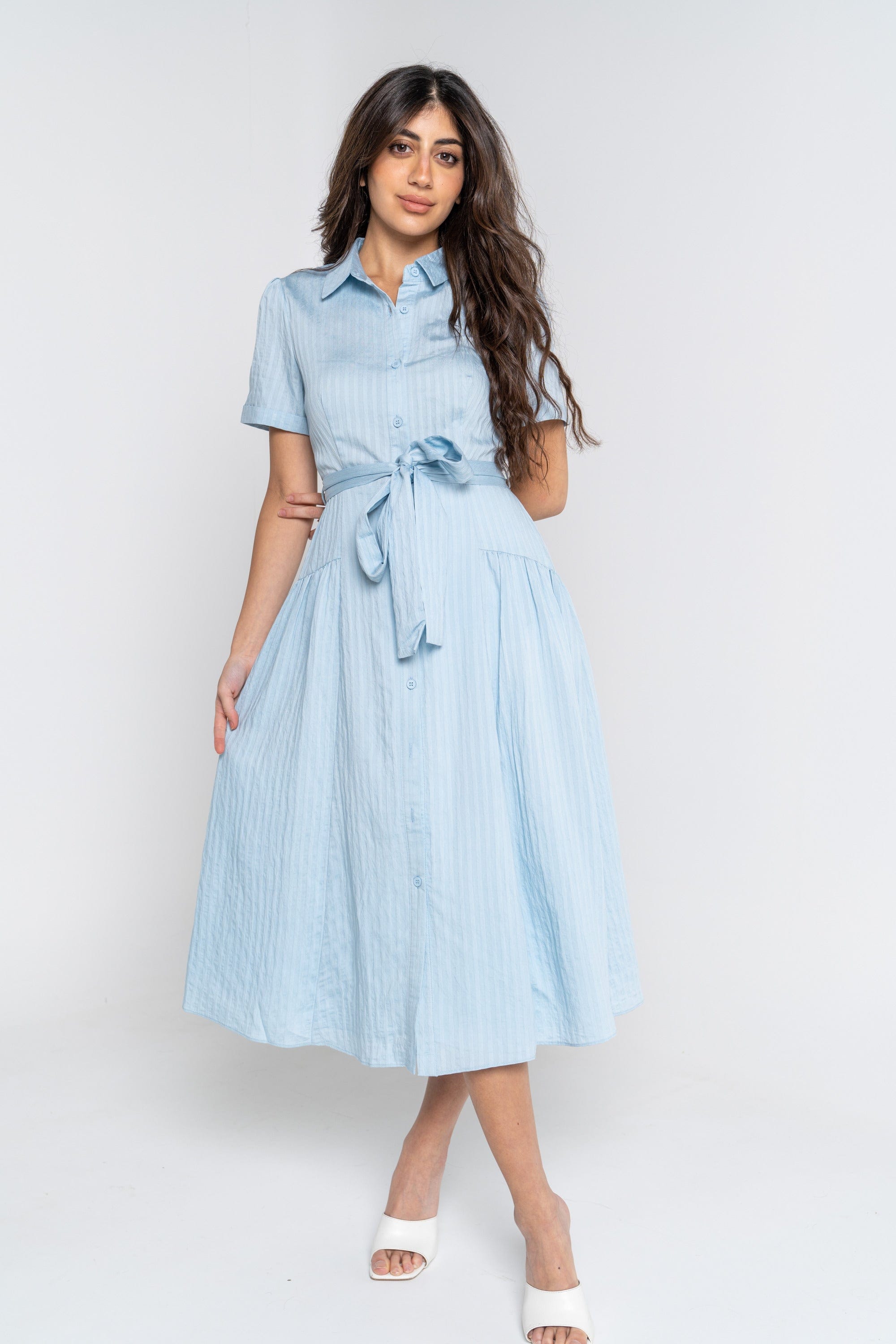 ميكا فستان ميدي بدون أكمام مقلم برباط خصر