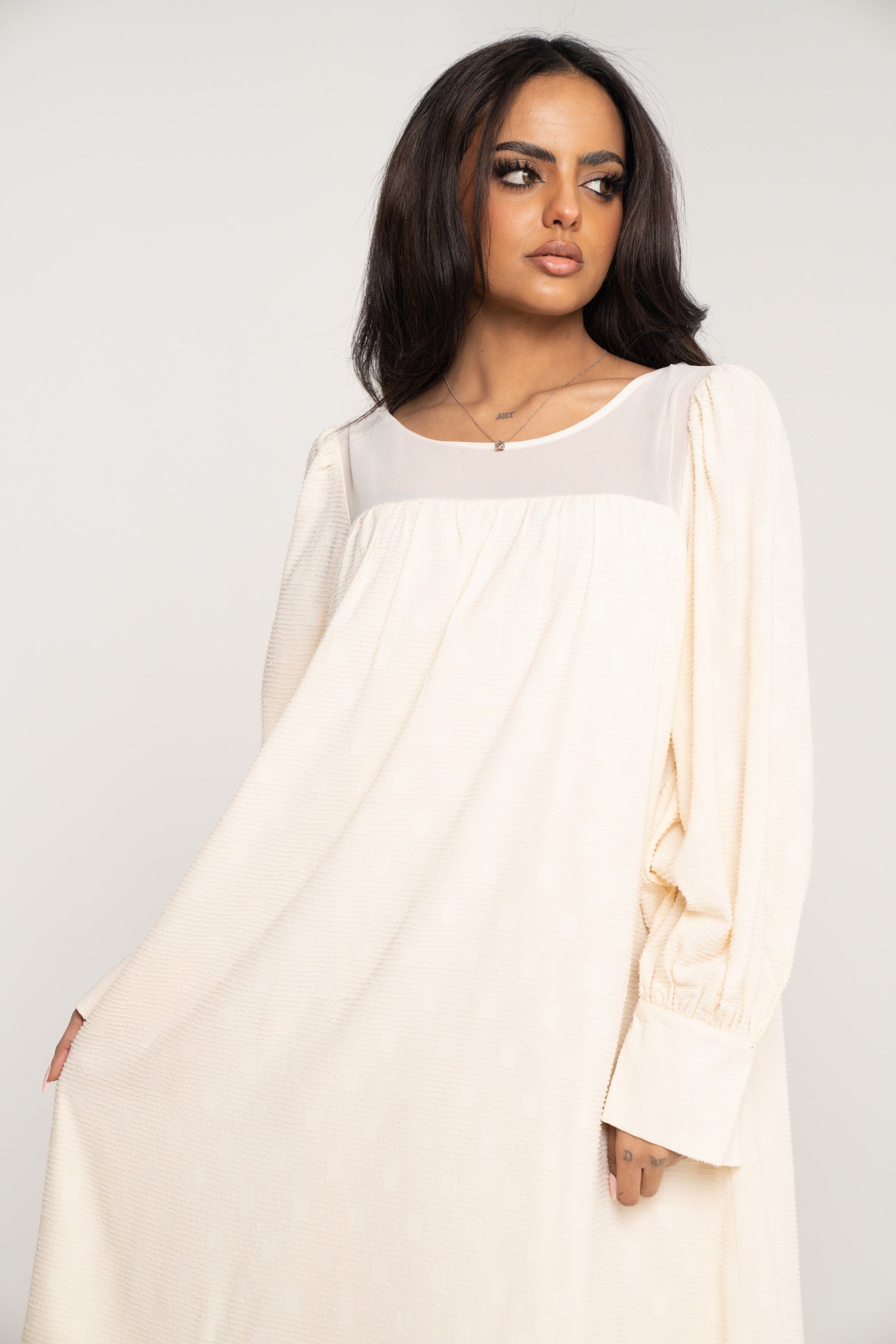 ميكا فستان ميدي بأكمام طويلة سادة