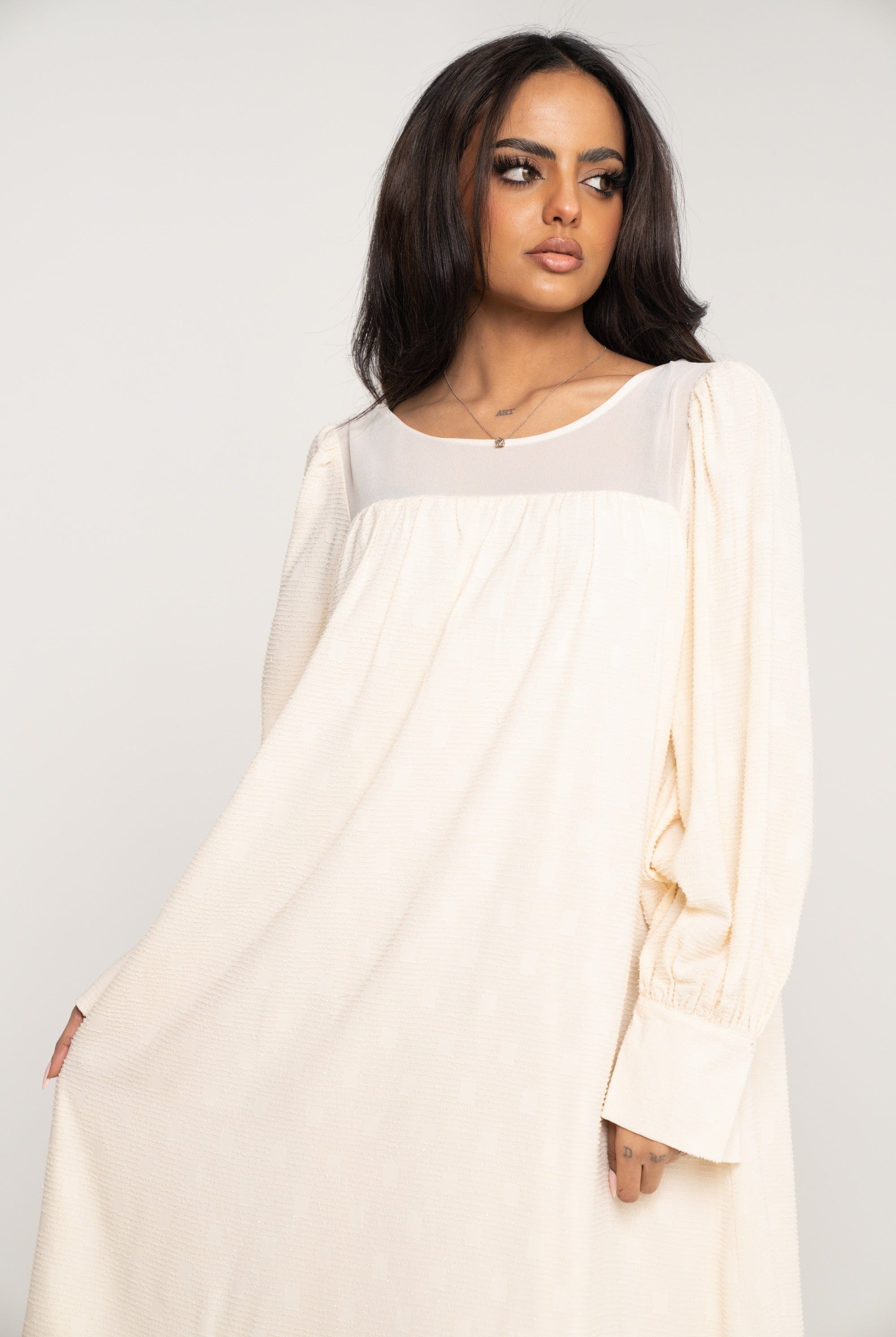 ميكا فستان ميدي بأكمام طويلة سادة