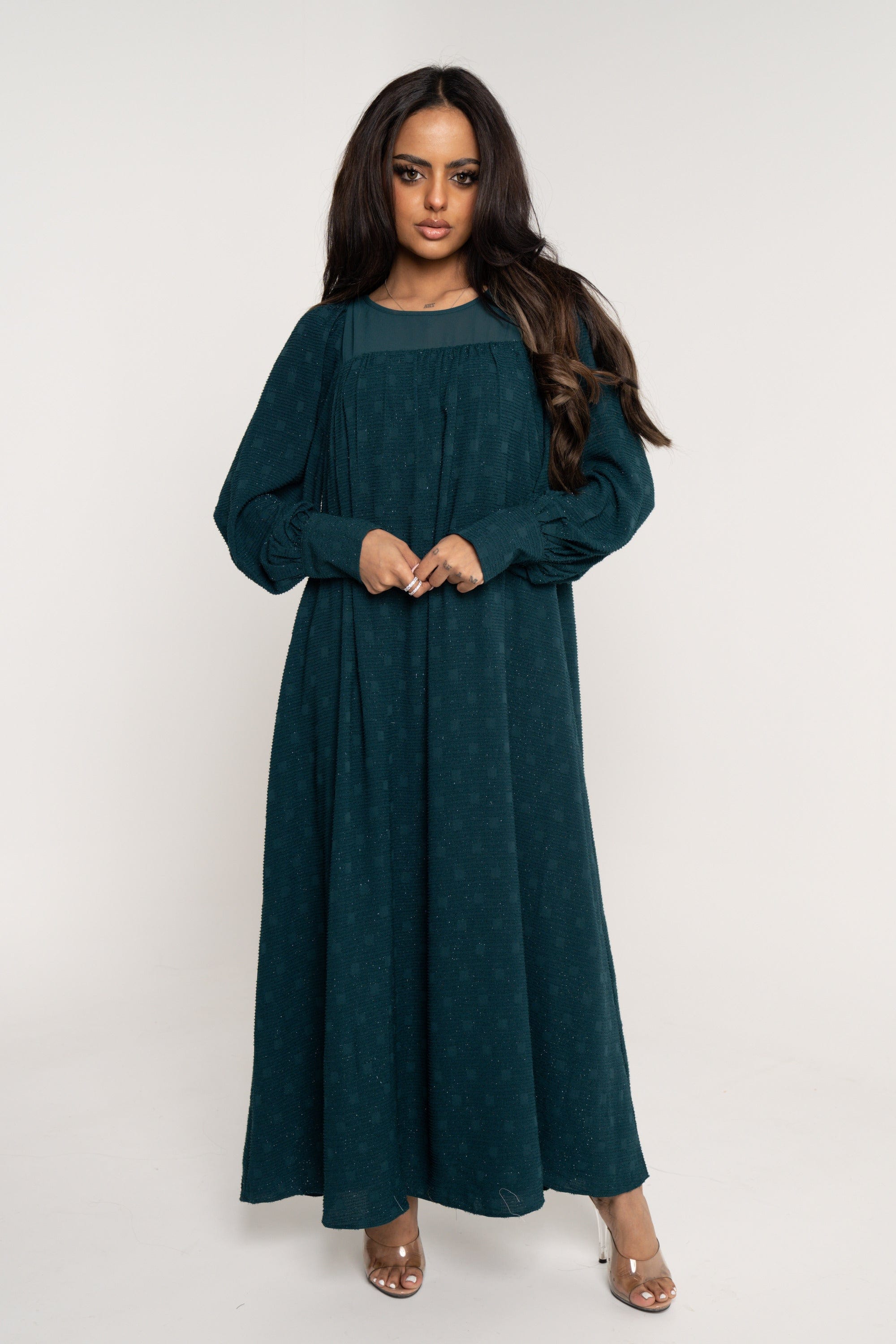 ميكا فستان ميدي بأكمام طويلة سادة