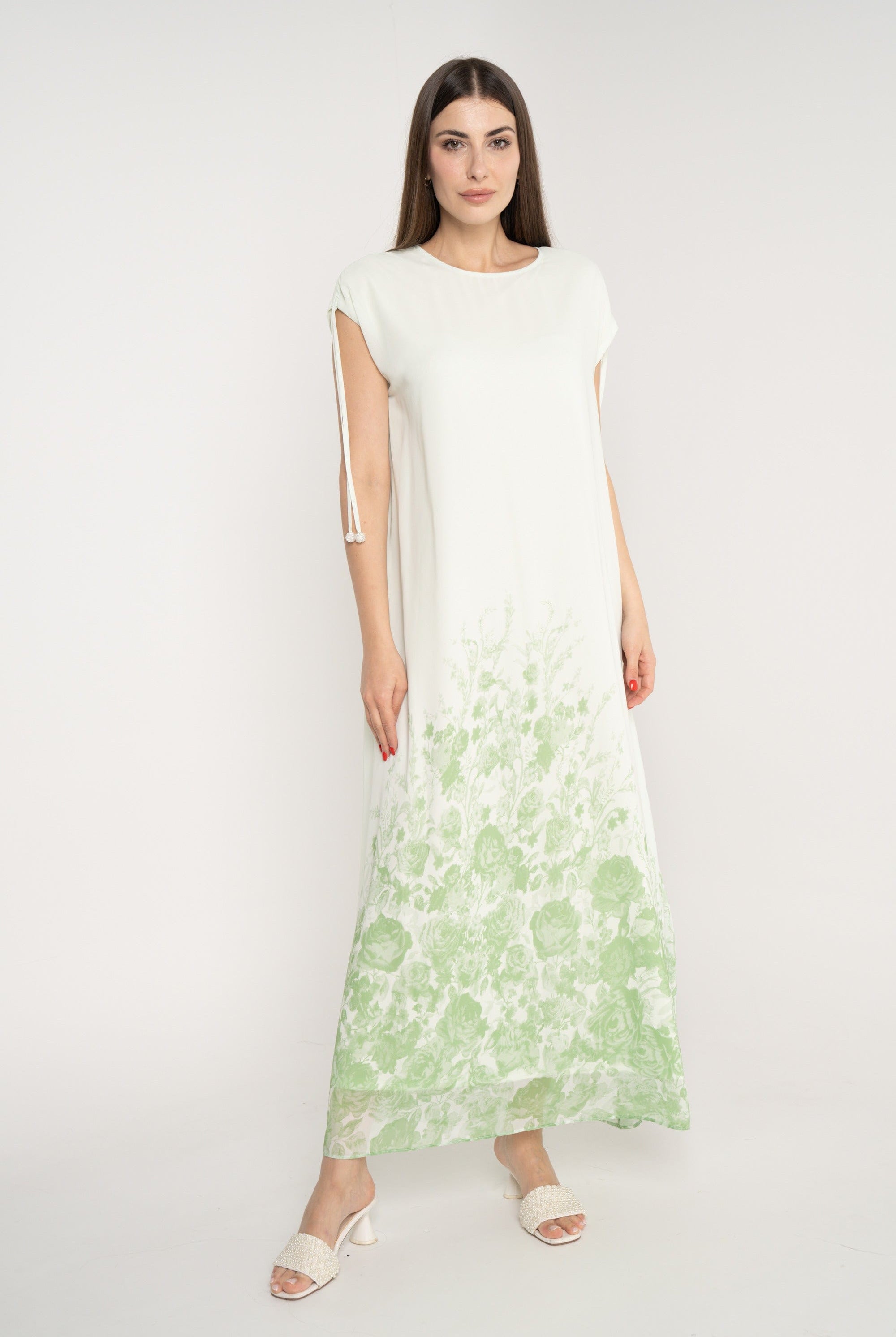 ميكا فستان قصير الأكمام ماكسي مشجر بياقة دائرية