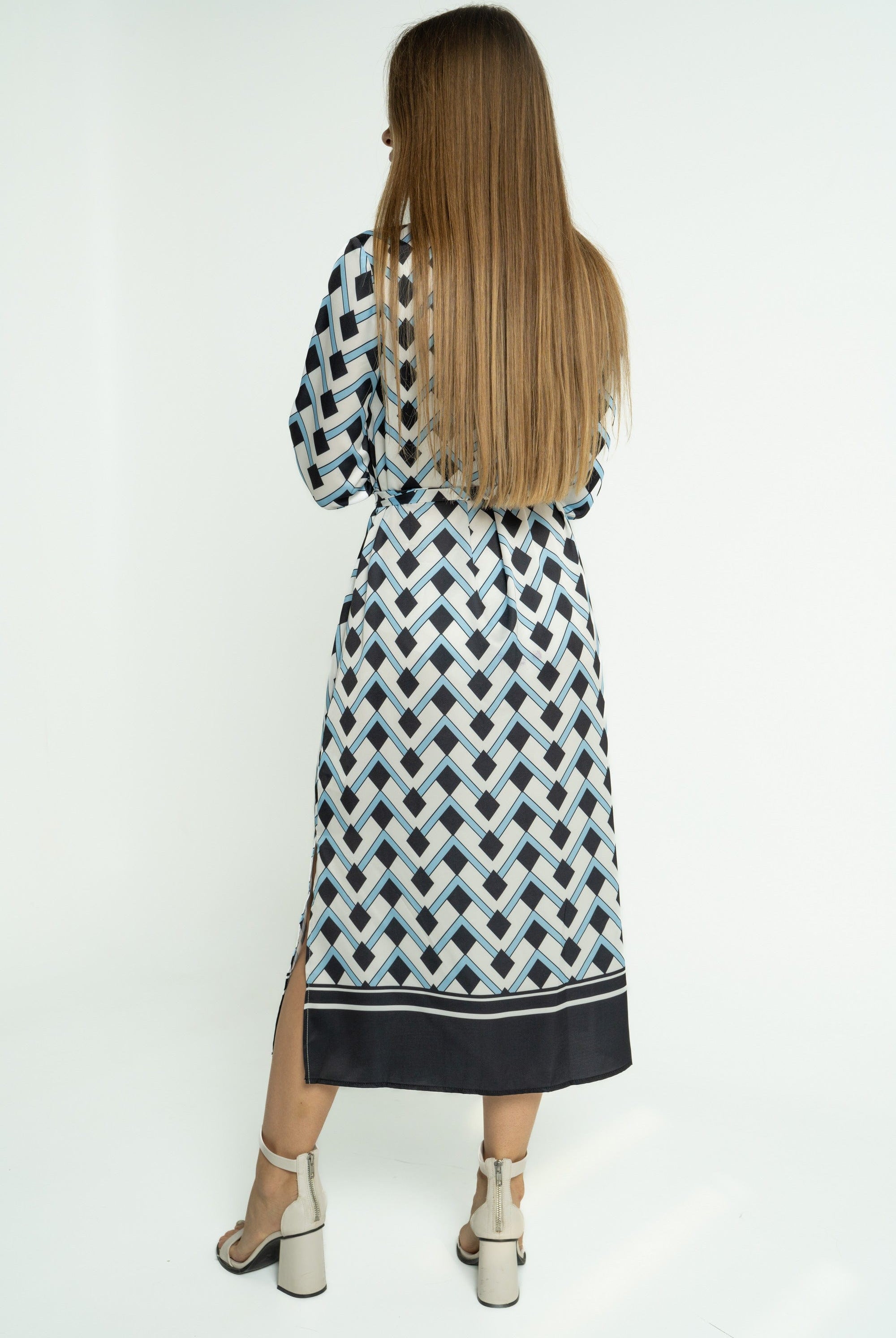 ميكا قميص طويل منقوش برباط على الخصر بأكمام طويلة