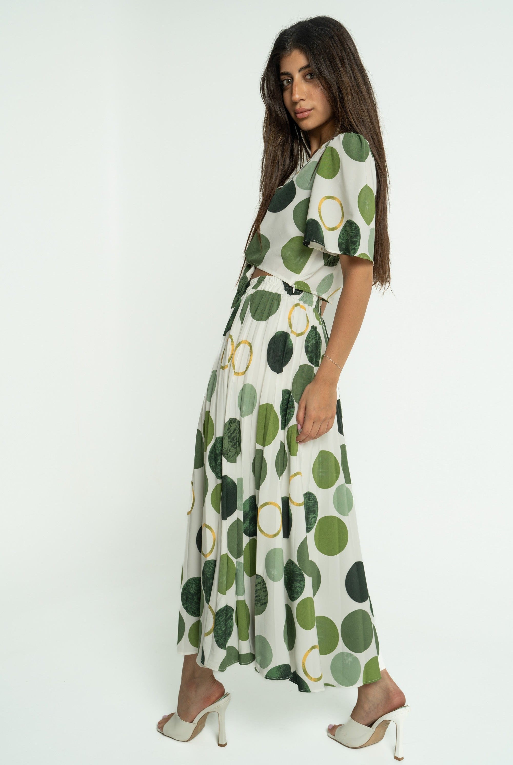 ميكا تنورة ميدي بليسية بنمط دوائر