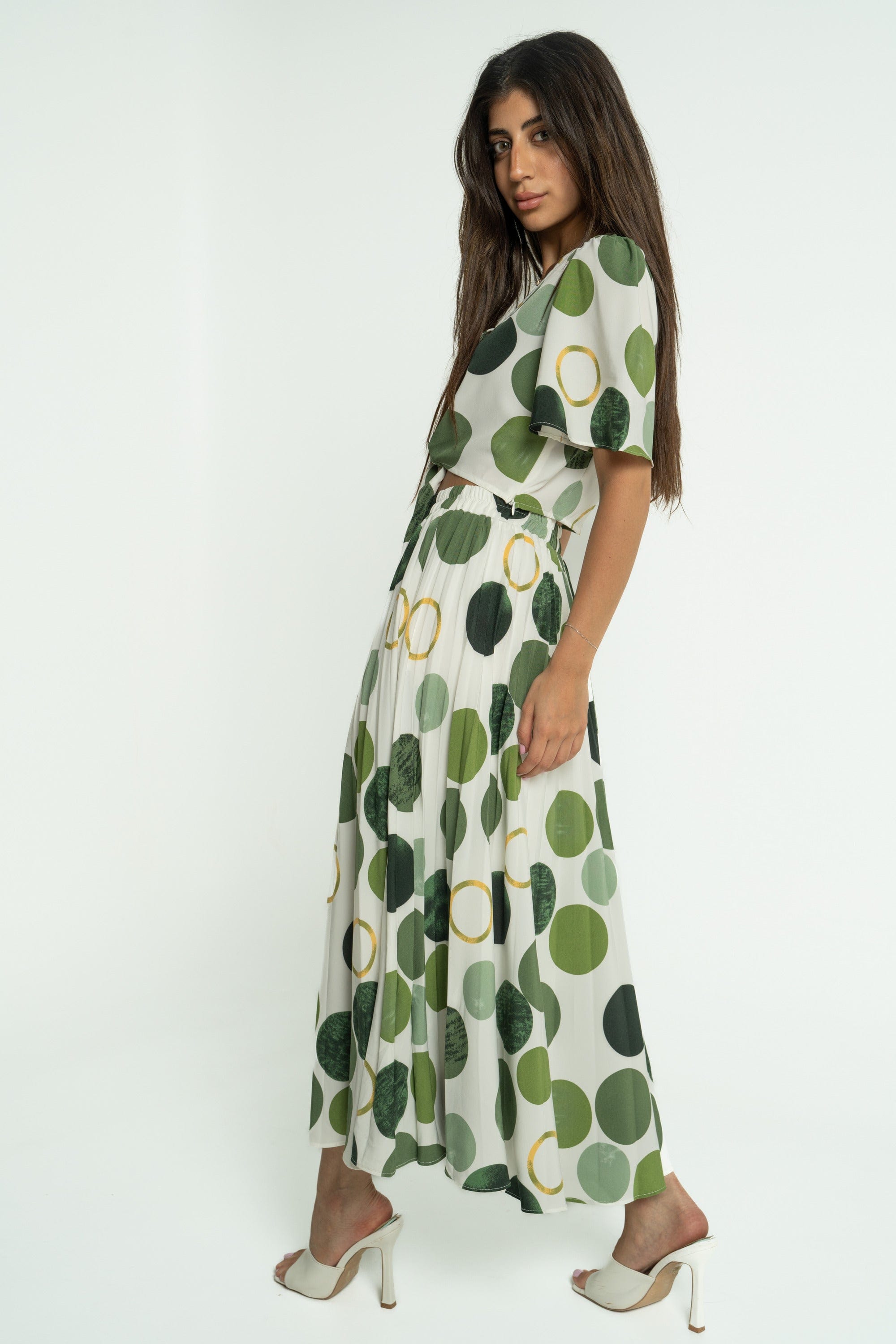 ميكا تنورة ميدي بليسية بنمط دوائر