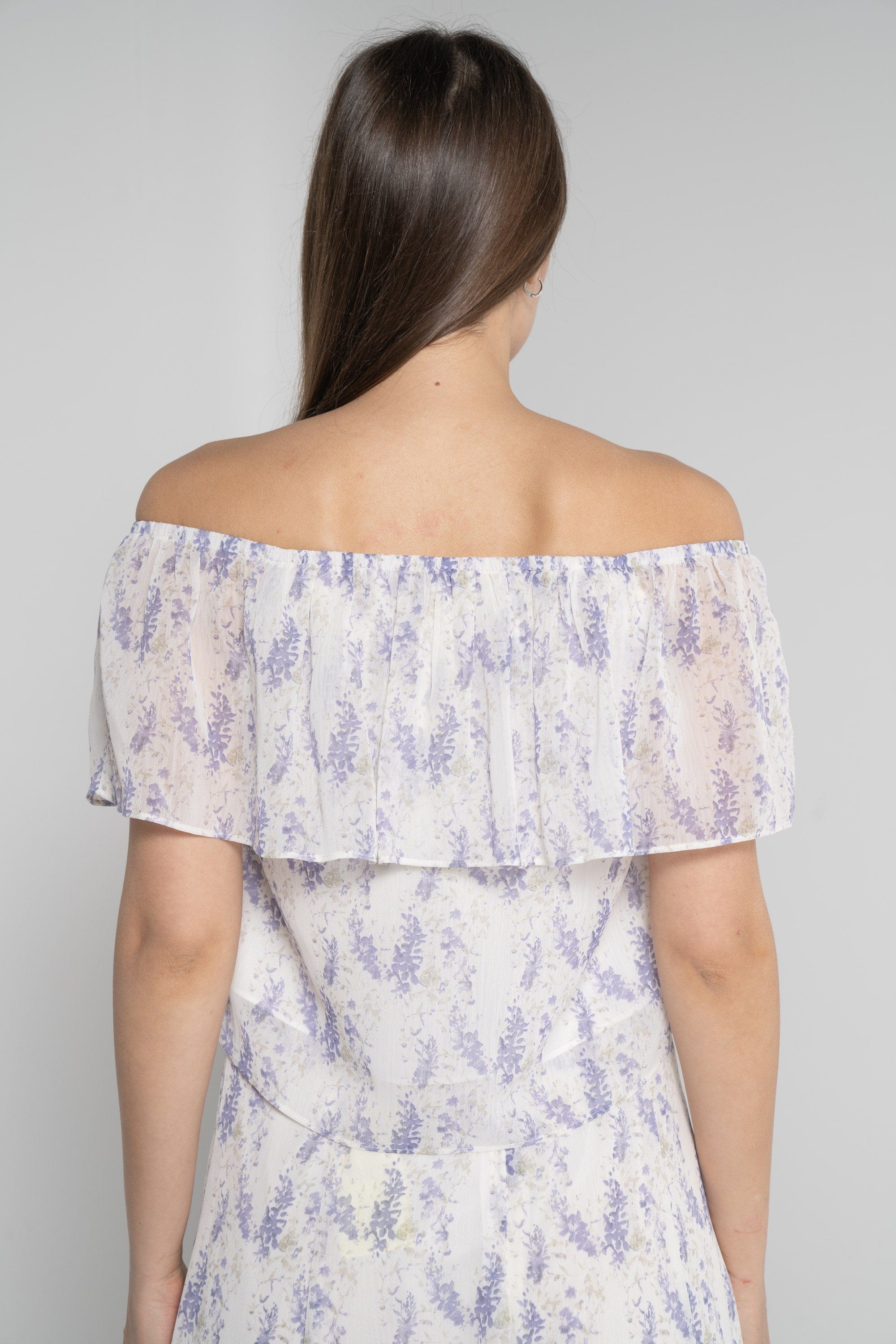 ميكا بلوزة بأكمام قصيرة أوف شولدر مشجرة أوف وايت