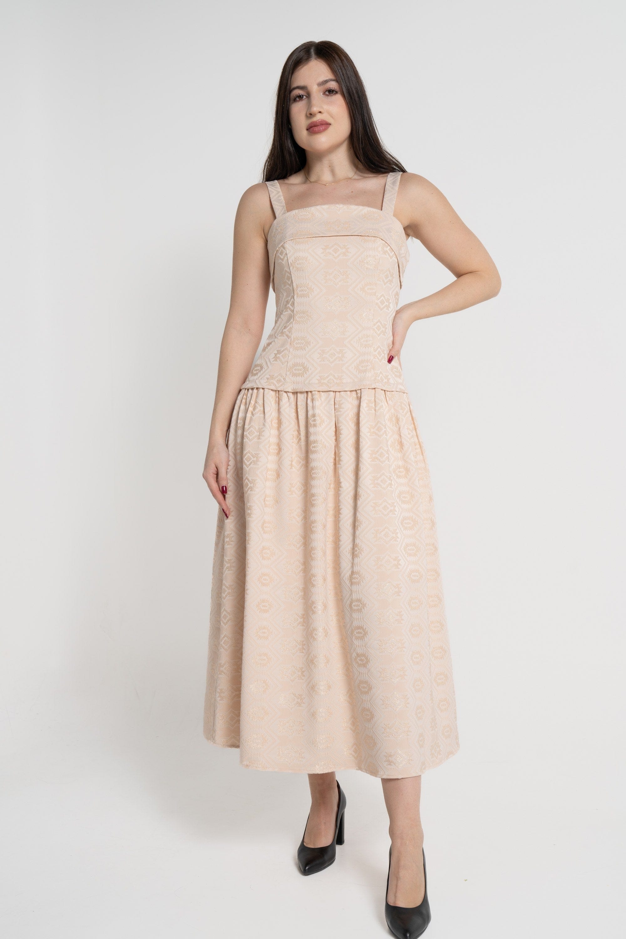 ميكا فستان ميدي بدون أكمام بحمالات عريضة