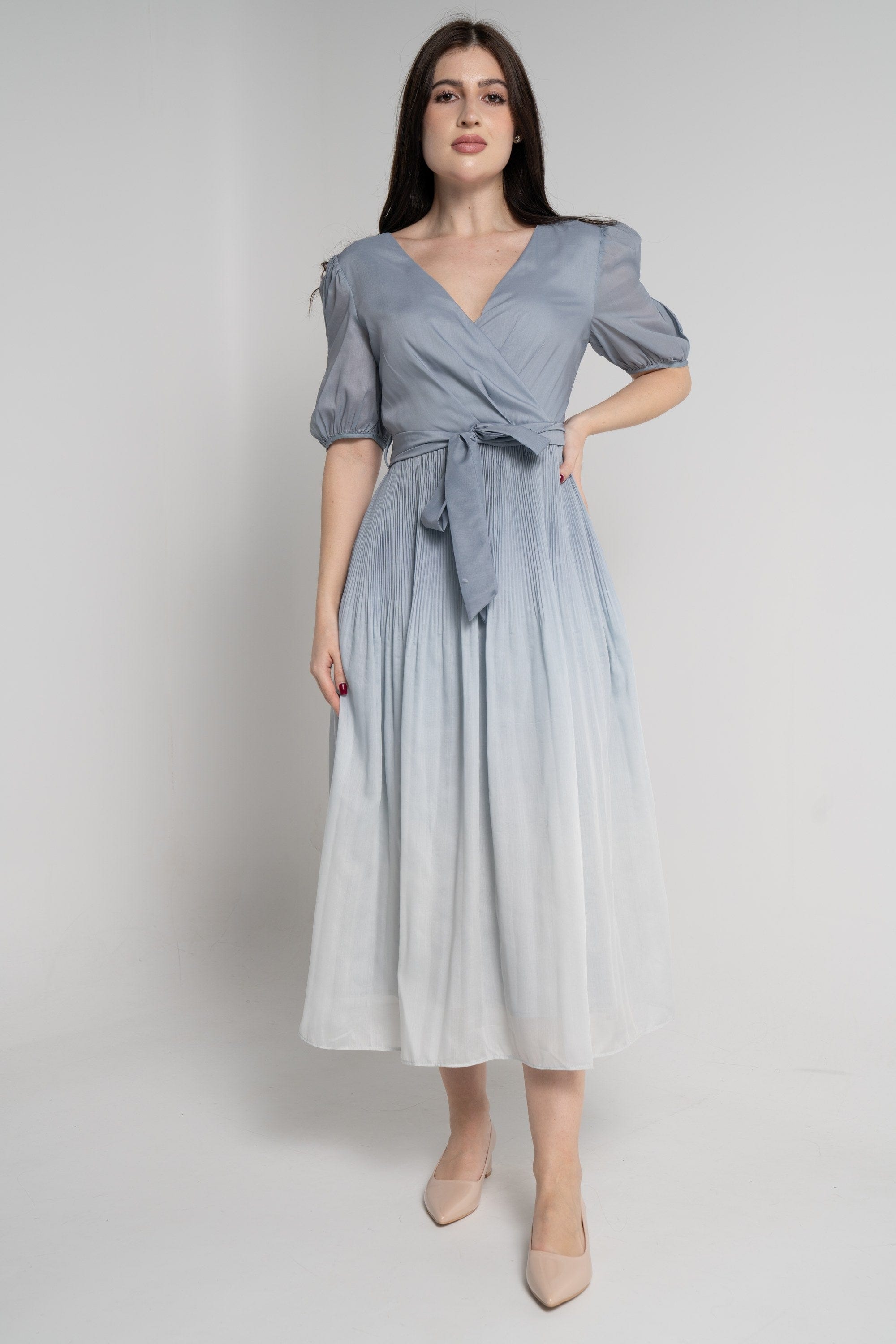 ู
ููุง ูุณุชุงู ู
ูุฏู ุจุฃูู
ุงู
ูุตูุฑุฉ ูู ุจููุณูุฉ