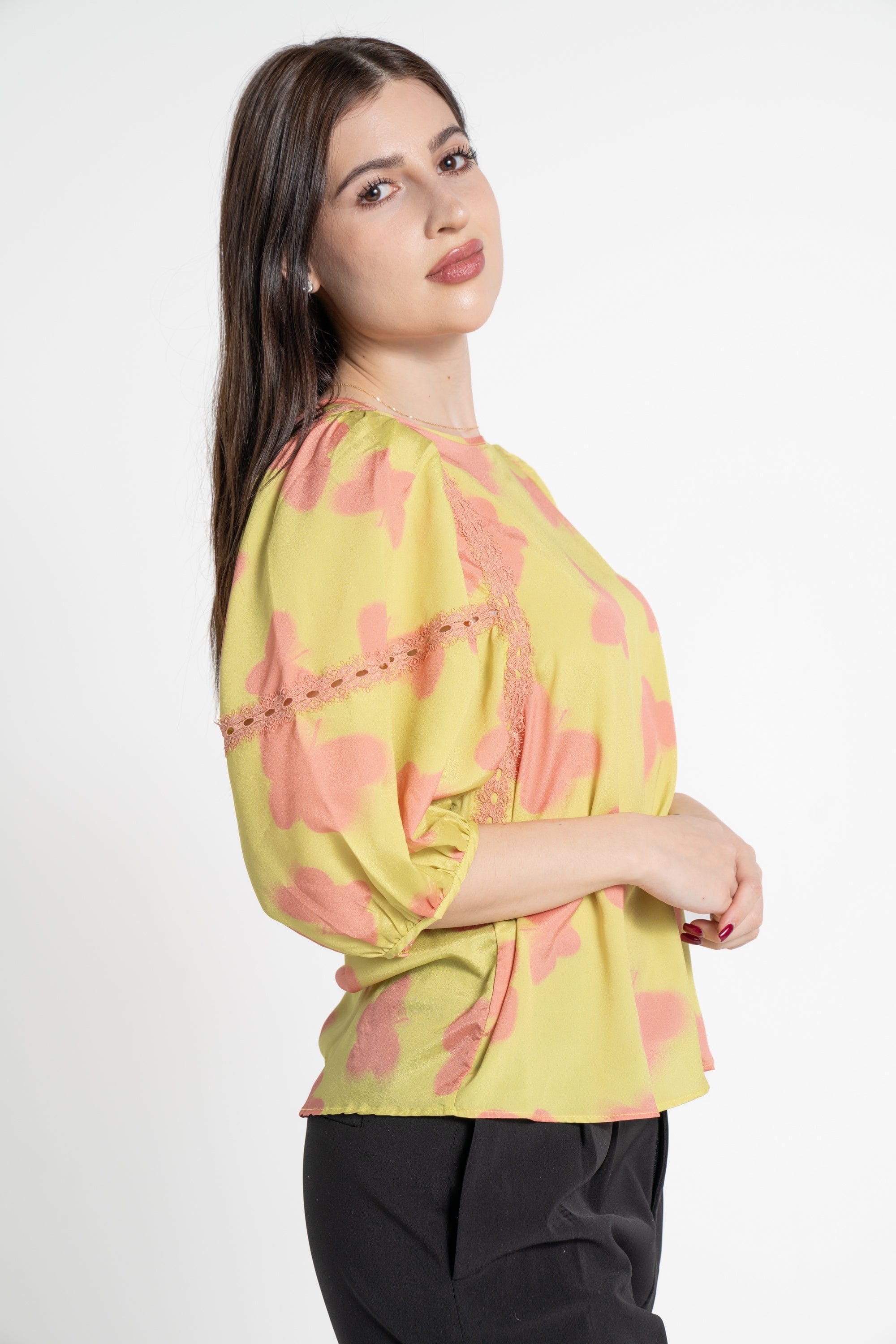 ميكا بلوزة 3/4 كم منفوخة ملونة نسائي أخضر ليما