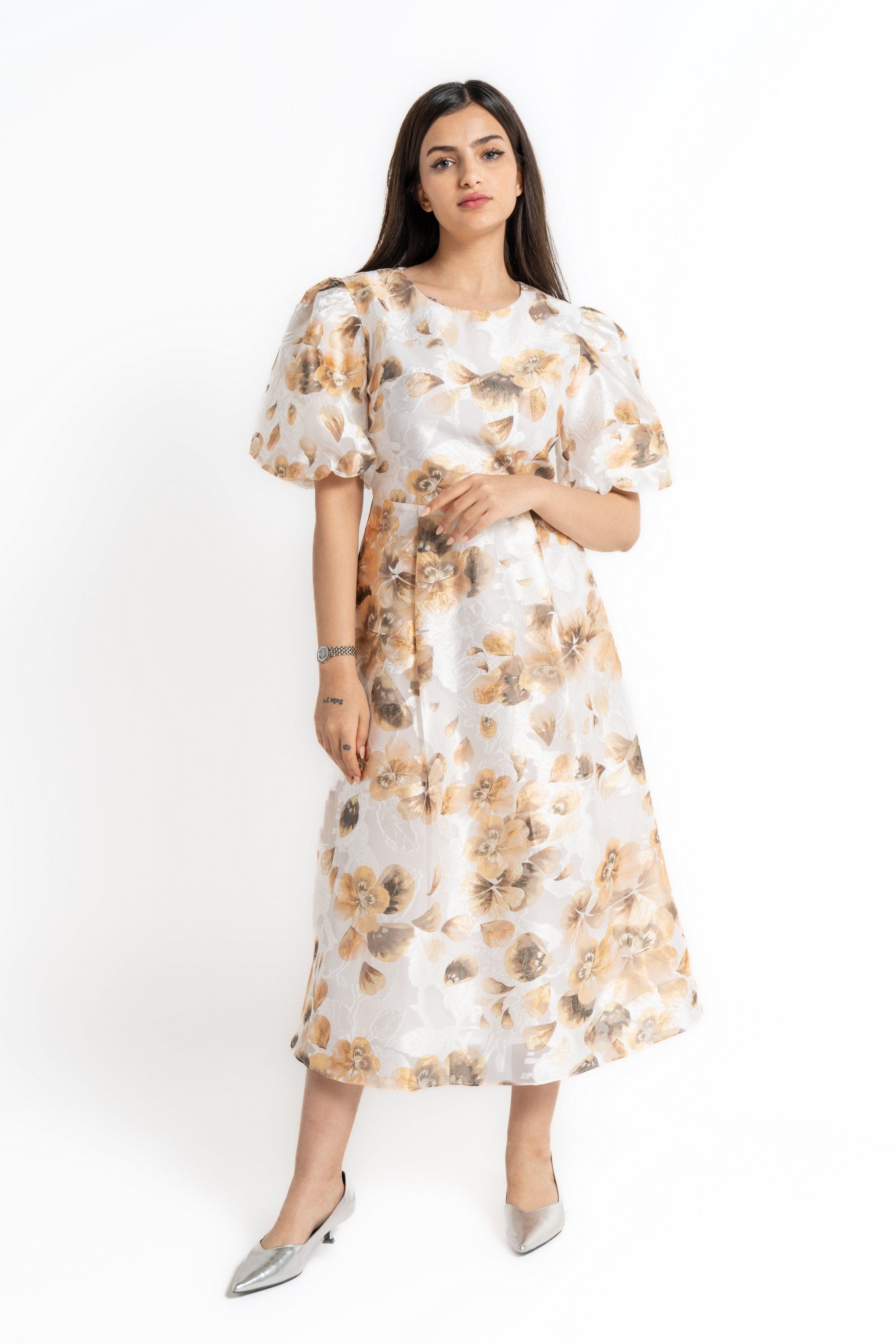 ميكا فستان ميدي بأكمام قصيرة منفوش مشجر