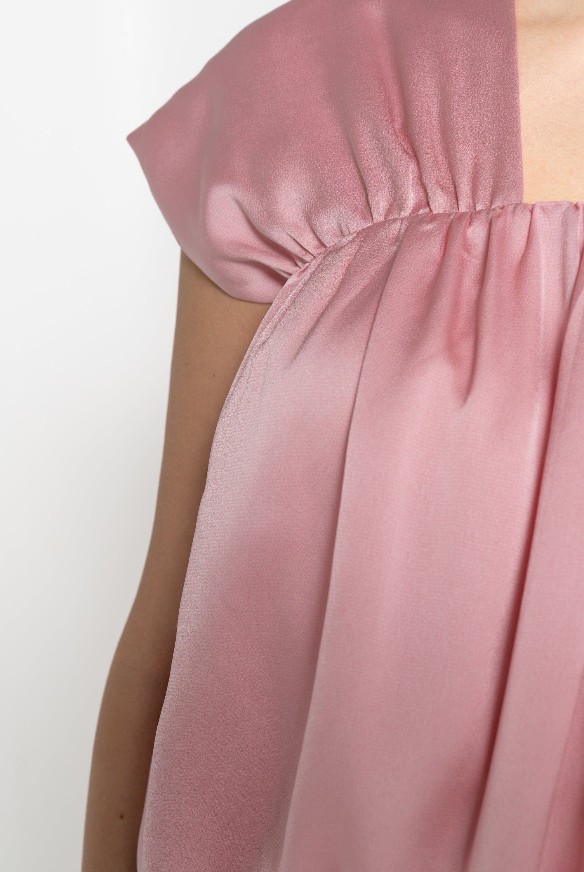 ميكا بلوزة بأكمام قصيرة سادة نسائي