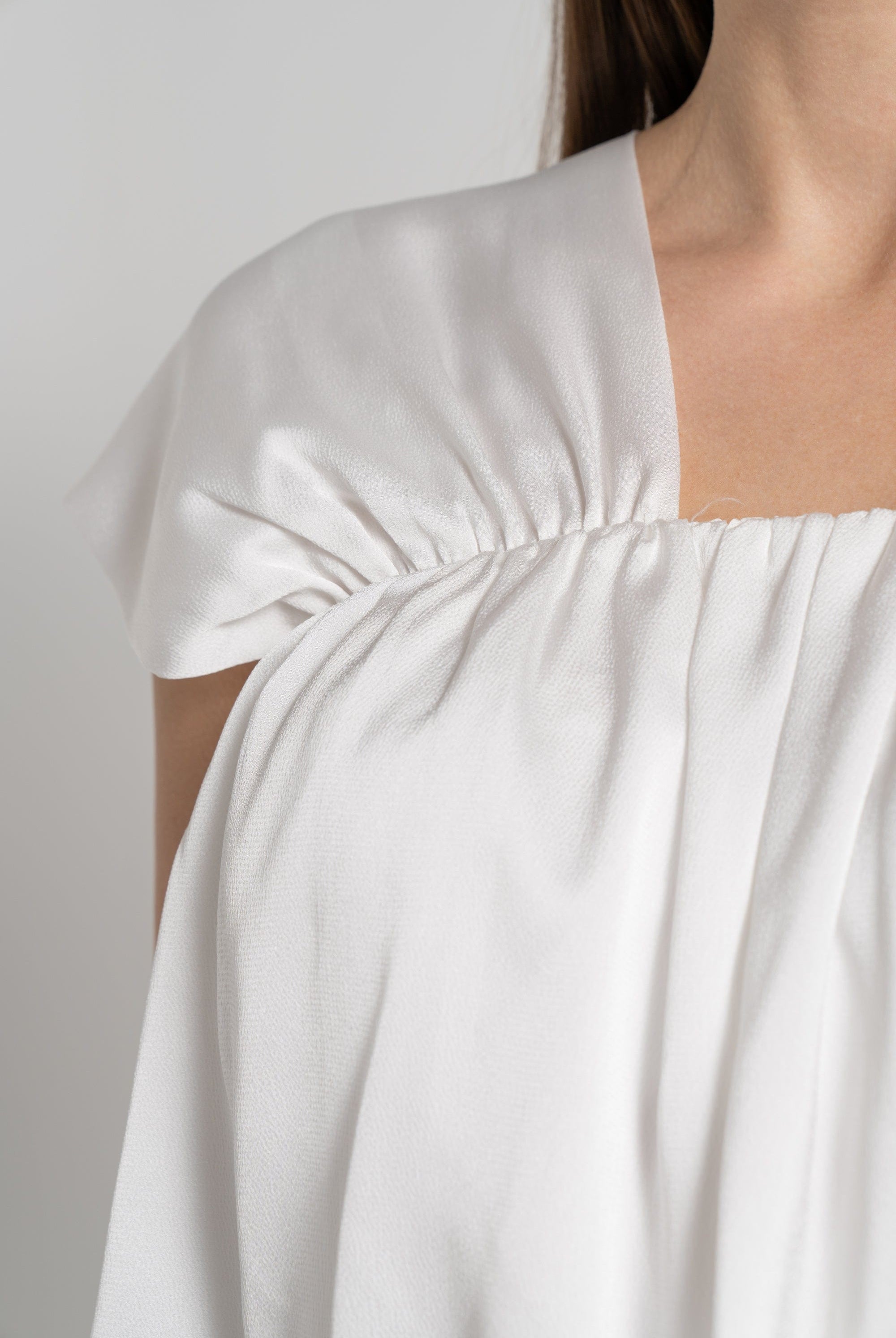 ميكا بلوزة بأكمام قصيرة سادة نسائي