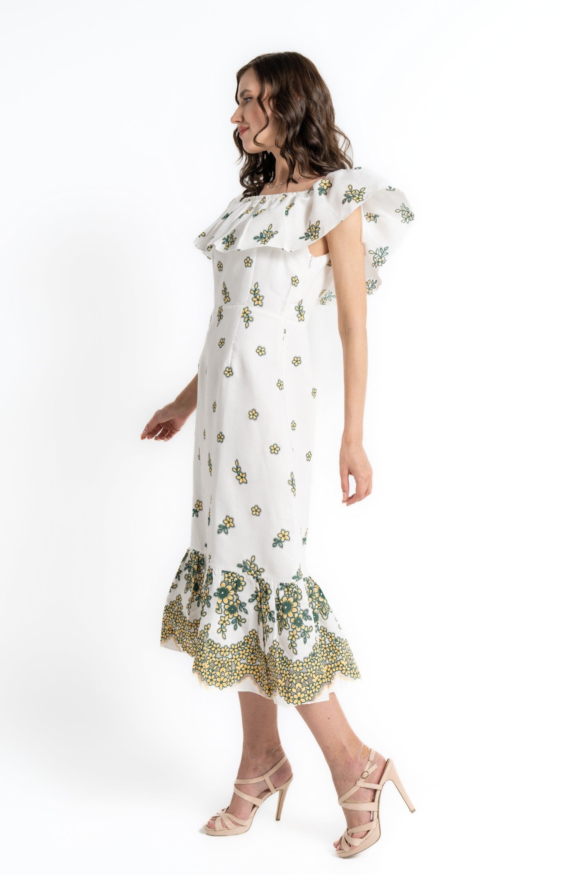 ميكا فستان ميدي بأكمام قصيرة بكرانيش أصفر