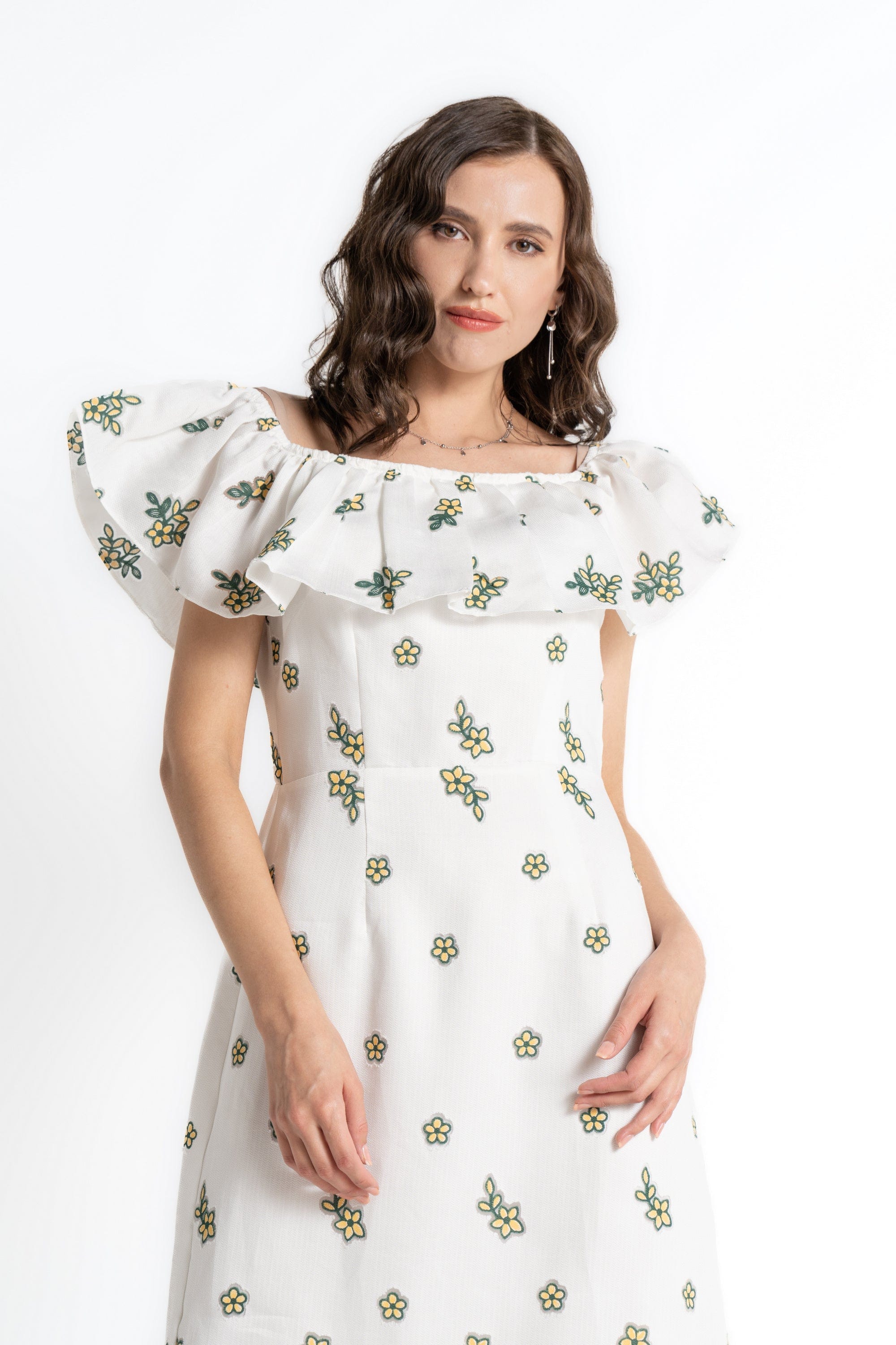 ميكا فستان ميدي بأكمام قصيرة بكرانيش أصفر