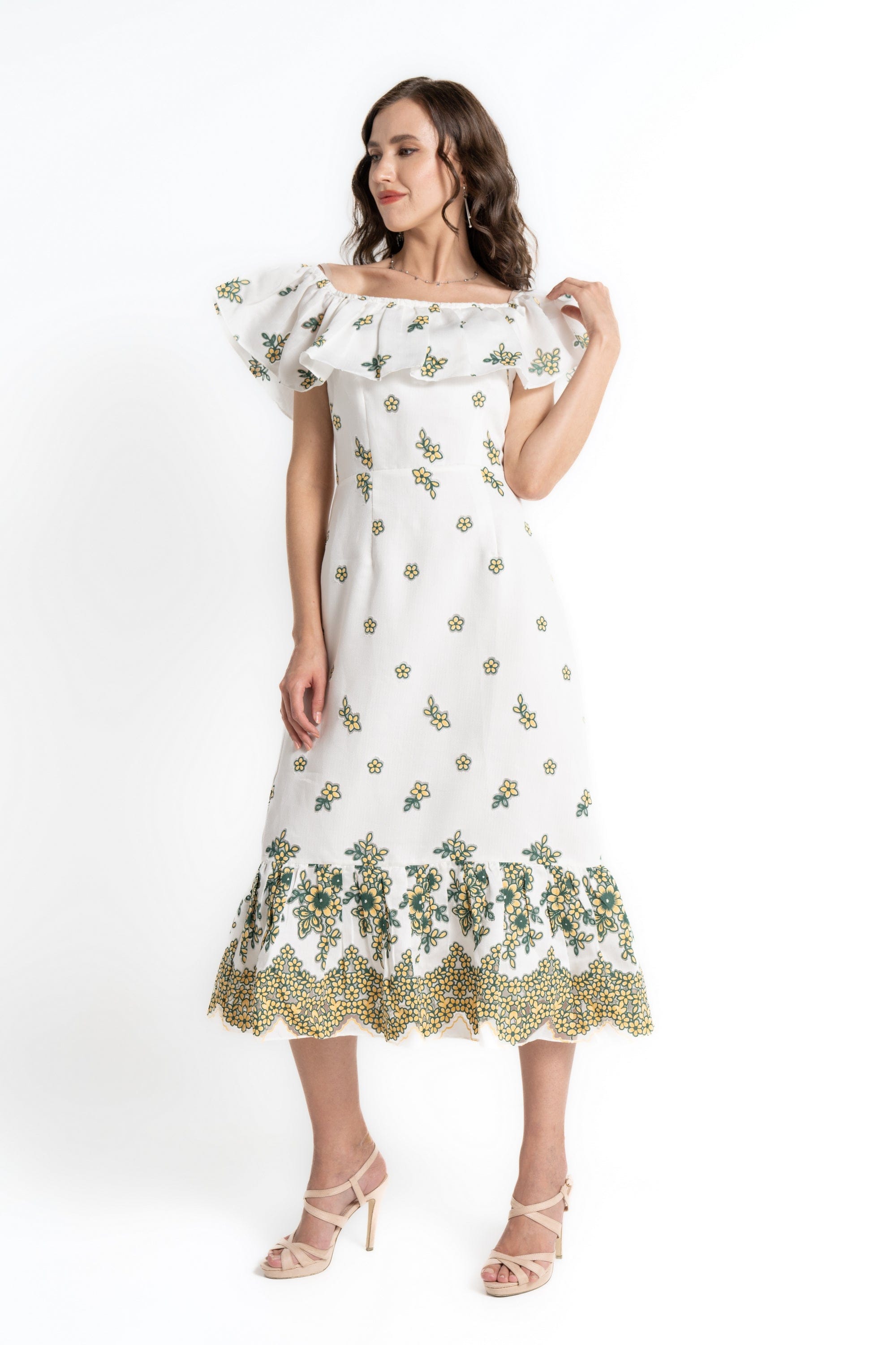 ميكا فستان ميدي بأكمام قصيرة بكرانيش أصفر