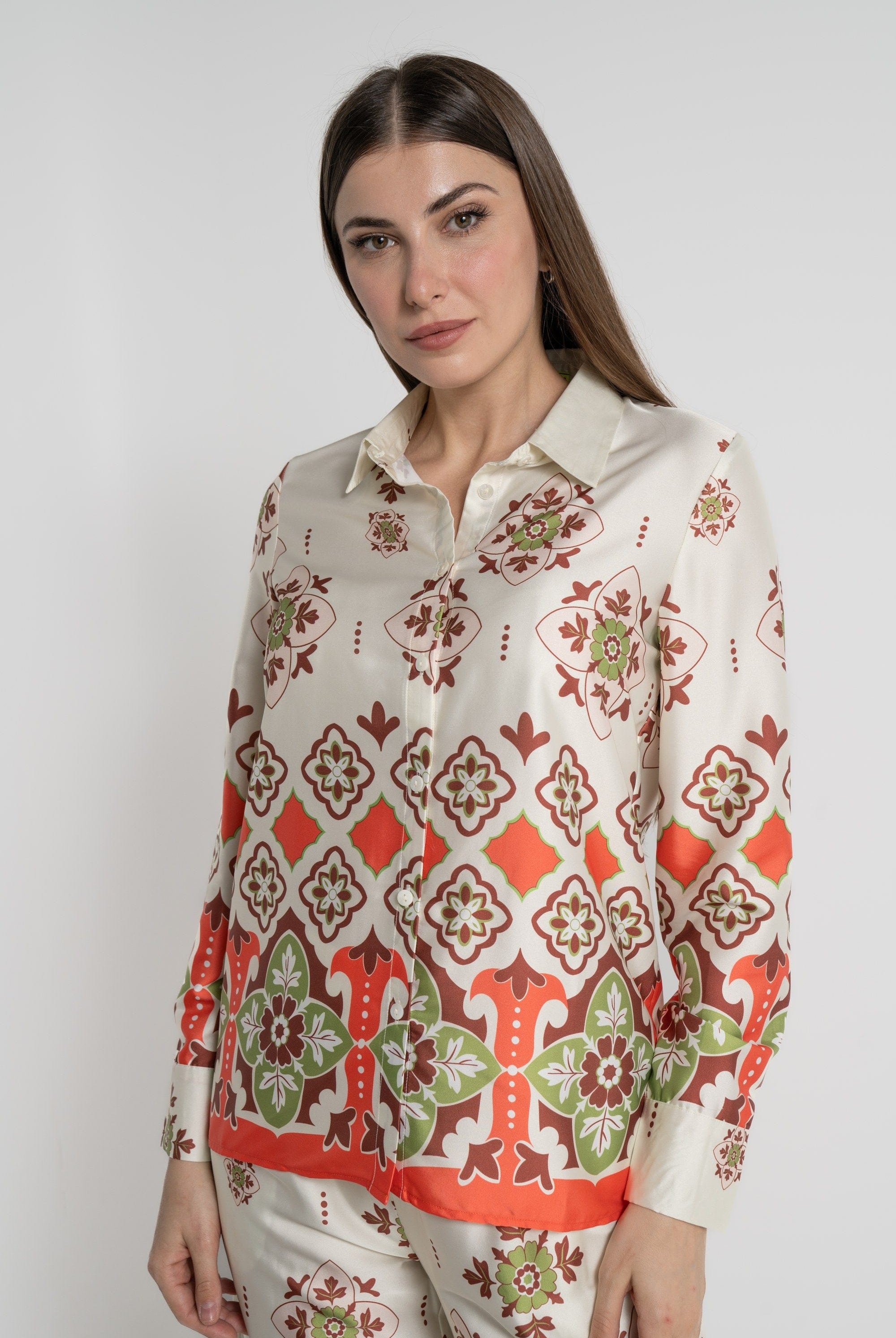 ميكا قميص بأكمام طويلة منقوش بأزرار أمامية نسائي أخضر فاتح