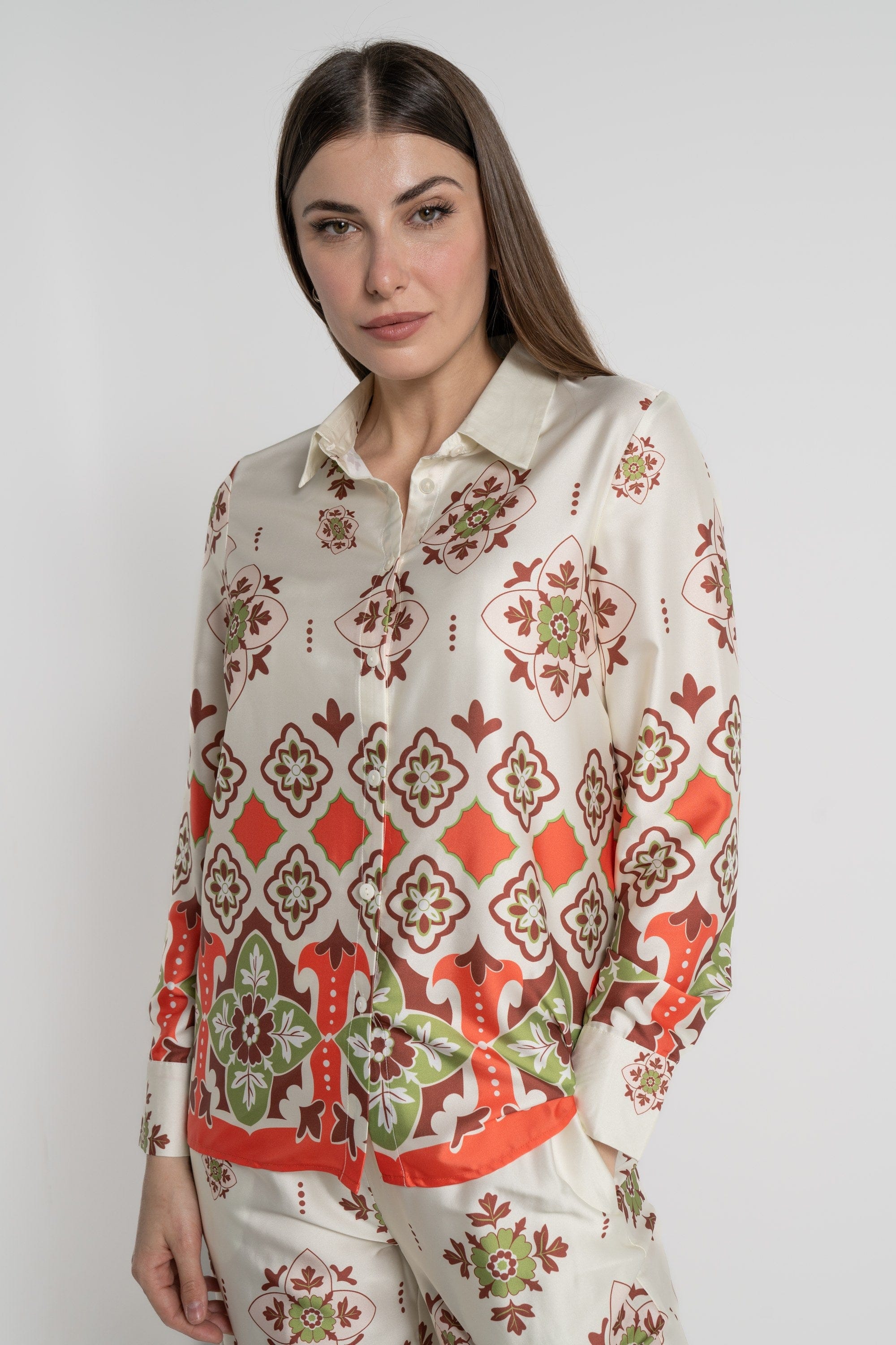 ميكا قميص بأكمام طويلة منقوش بأزرار أمامية نسائي أخضر فاتح