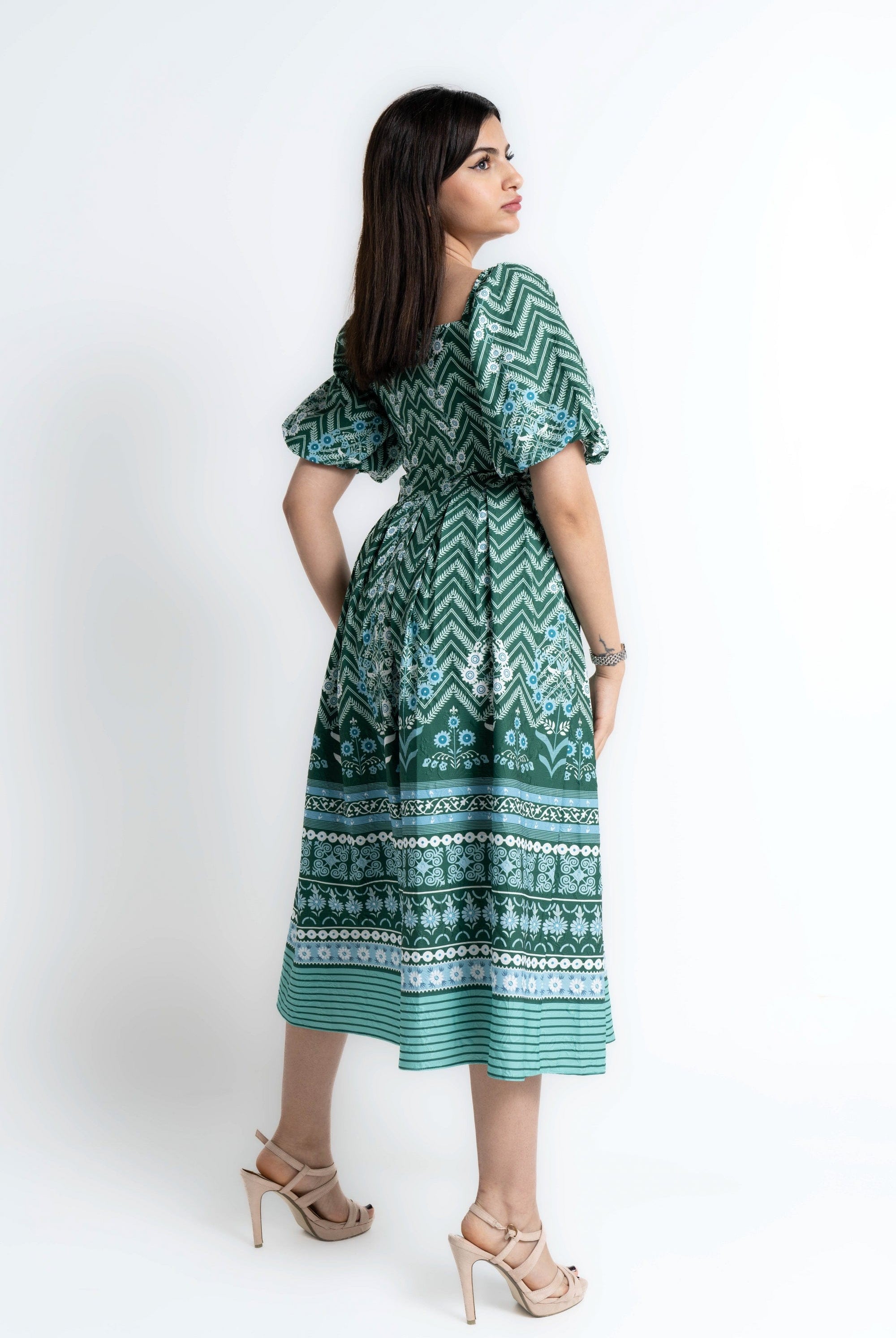 ميكا فستان ميدي مشجر بأكمام قصيرة منفوخة - أخضر