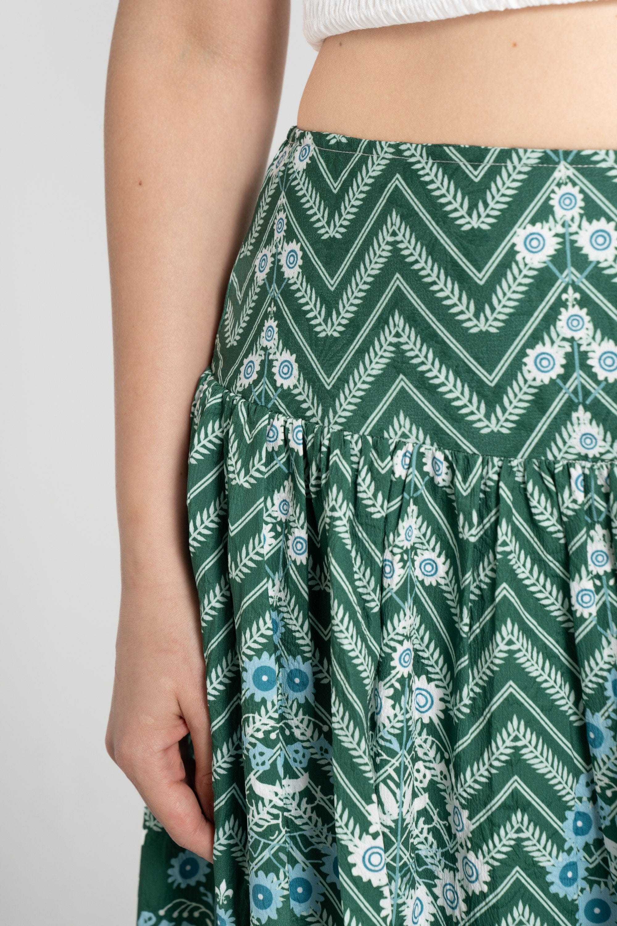 ميكا تنورة ميدي منقوشة خصر مرتفع نسائي أخضر