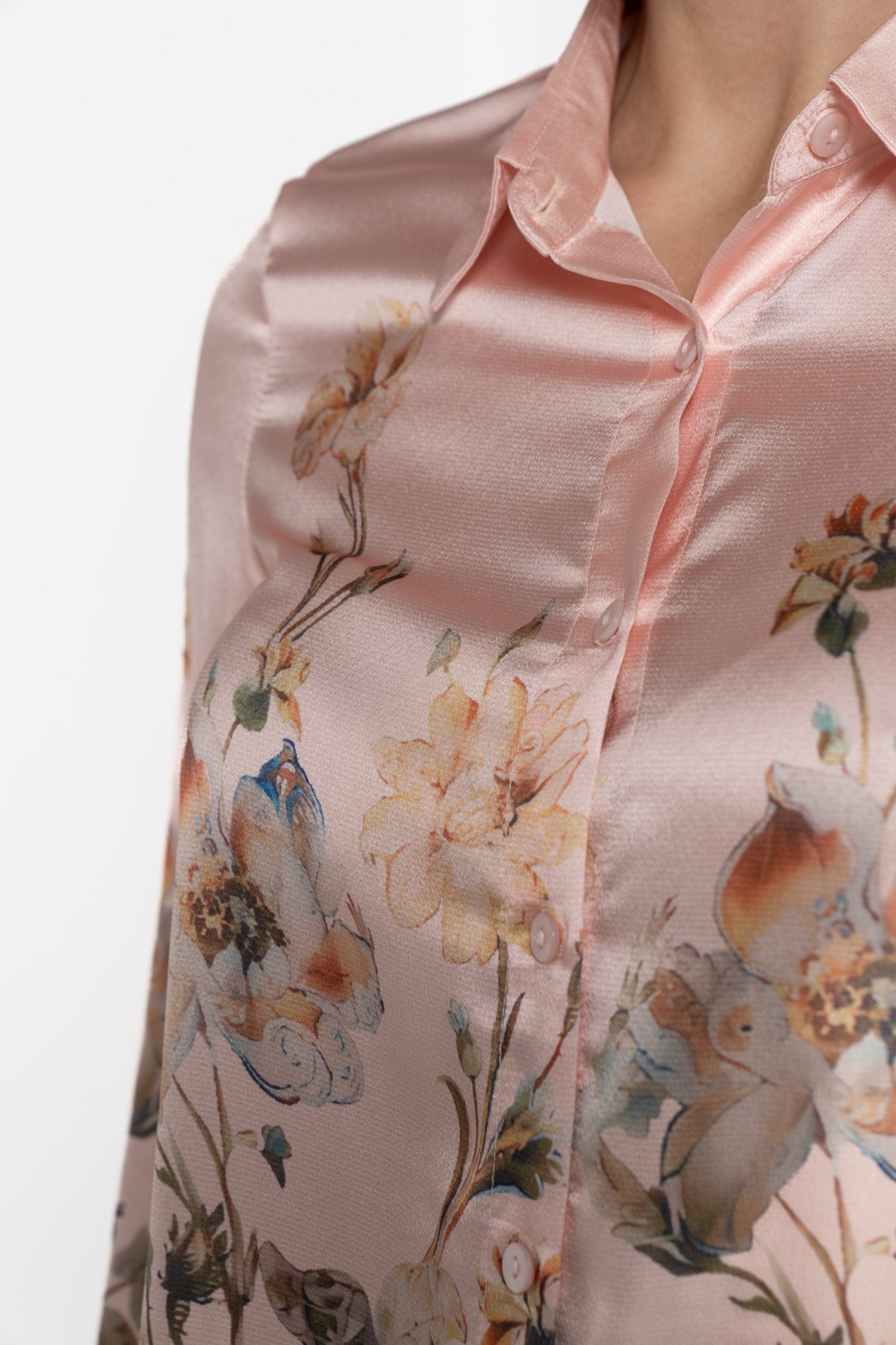 ميكا قميص بأكمام طويلة مورد بأزرار أمامية نسائي وردي فاتح