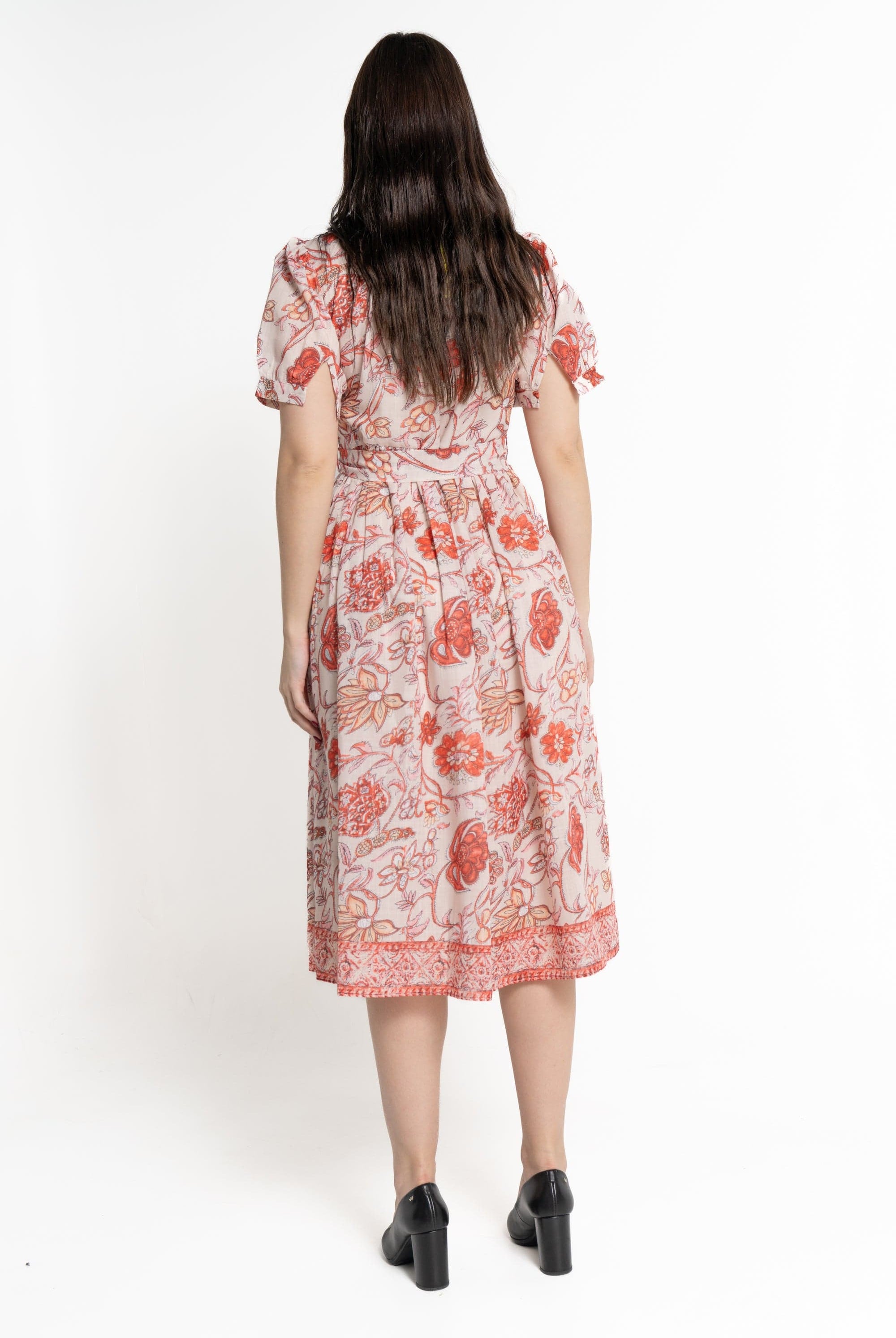 ميكا فستان ميدي بأكمام قصيرة مورد نسائي بيج