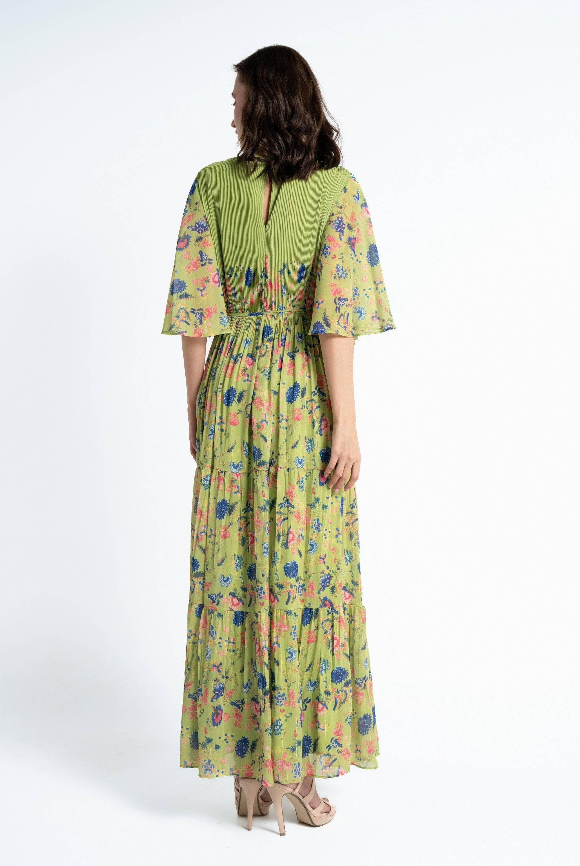 ู
ููุง ูุณุชุงู ู
ุงูุณู ุจุฃูู
ุงู
ูุฑุงุดุฉ ู
ูุฑุฏุฉ ู
ุฎุตุฑุฉ ูุณุงุฆู ุฃุฎุถุฑ