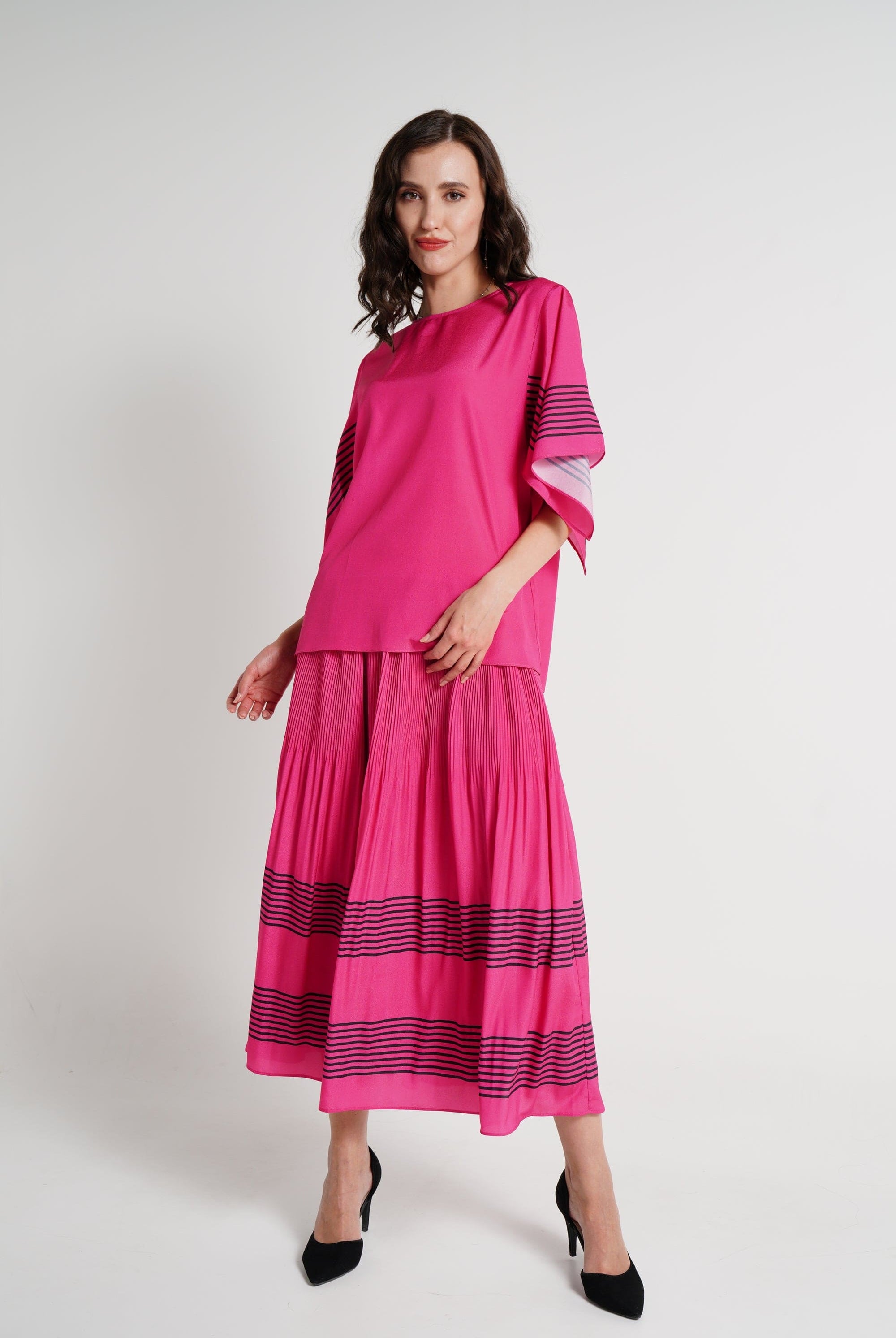 ميكا بلوزة واسعة نص كم مخطط نسائي فوشيا