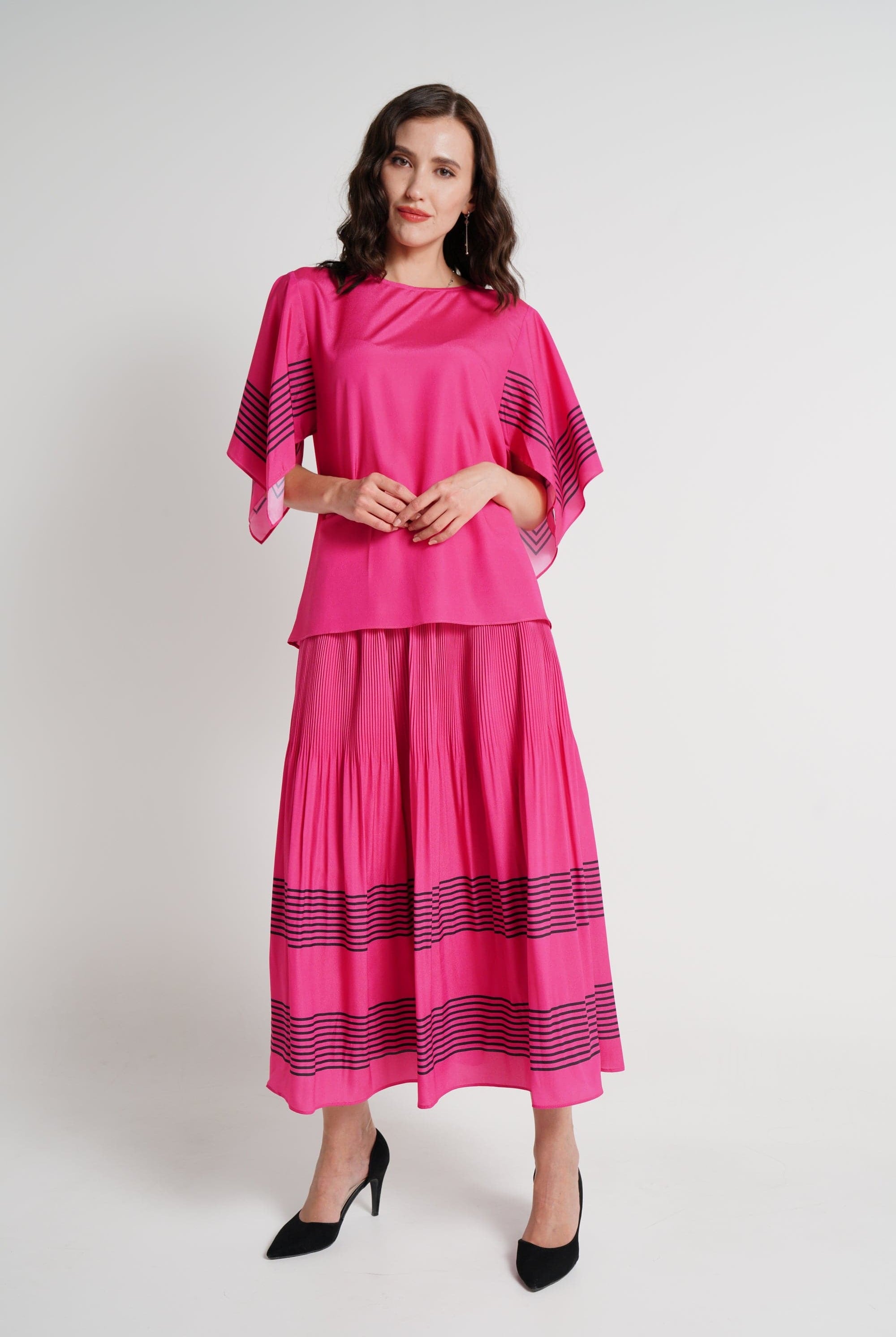 ميكا بلوزة واسعة نص كم مخطط نسائي فوشيا