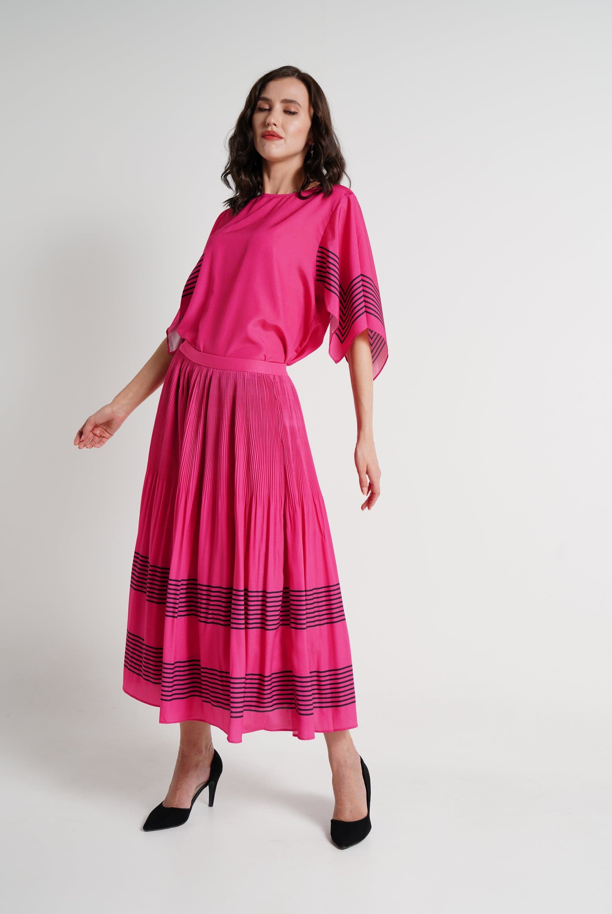 ู
ููุง ุชููุฑุฉ ู
ูุฏู ุจููุณูู ูุงุณุนุฉ ูุณุงุฆู ููุดูุง