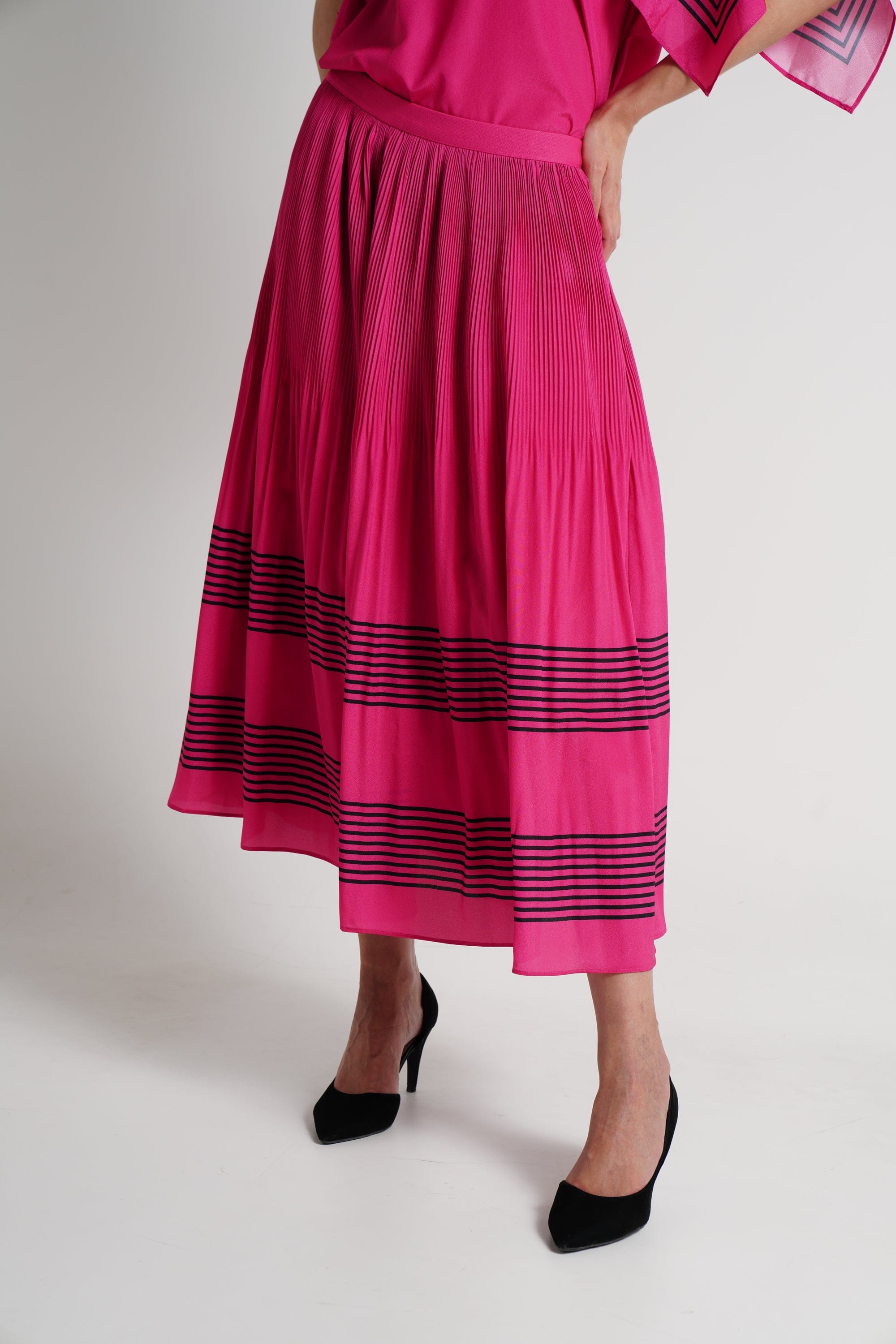 ميكا تنورة ميدي بليسيه واسعة نسائي فوشيا