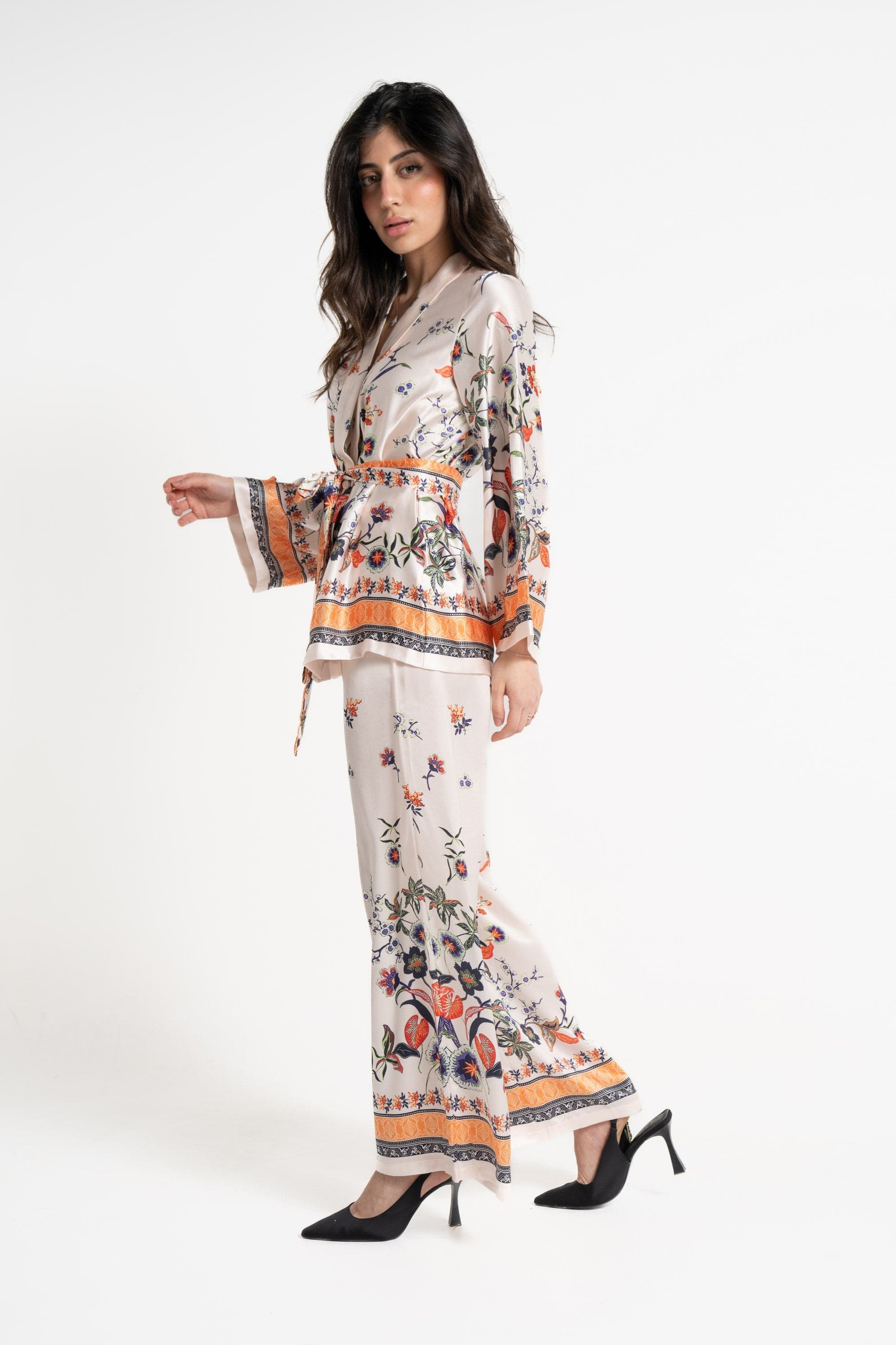 ميكا كارديجان كم طويل موردة برباط على الخصر نسائي بيج